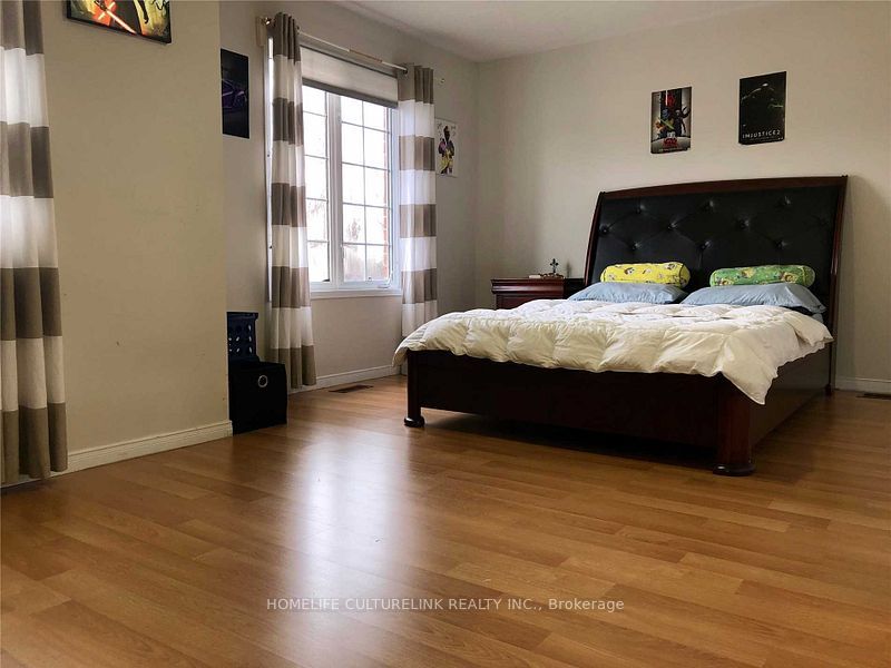 24 Cape Breton Court Property Photo 7