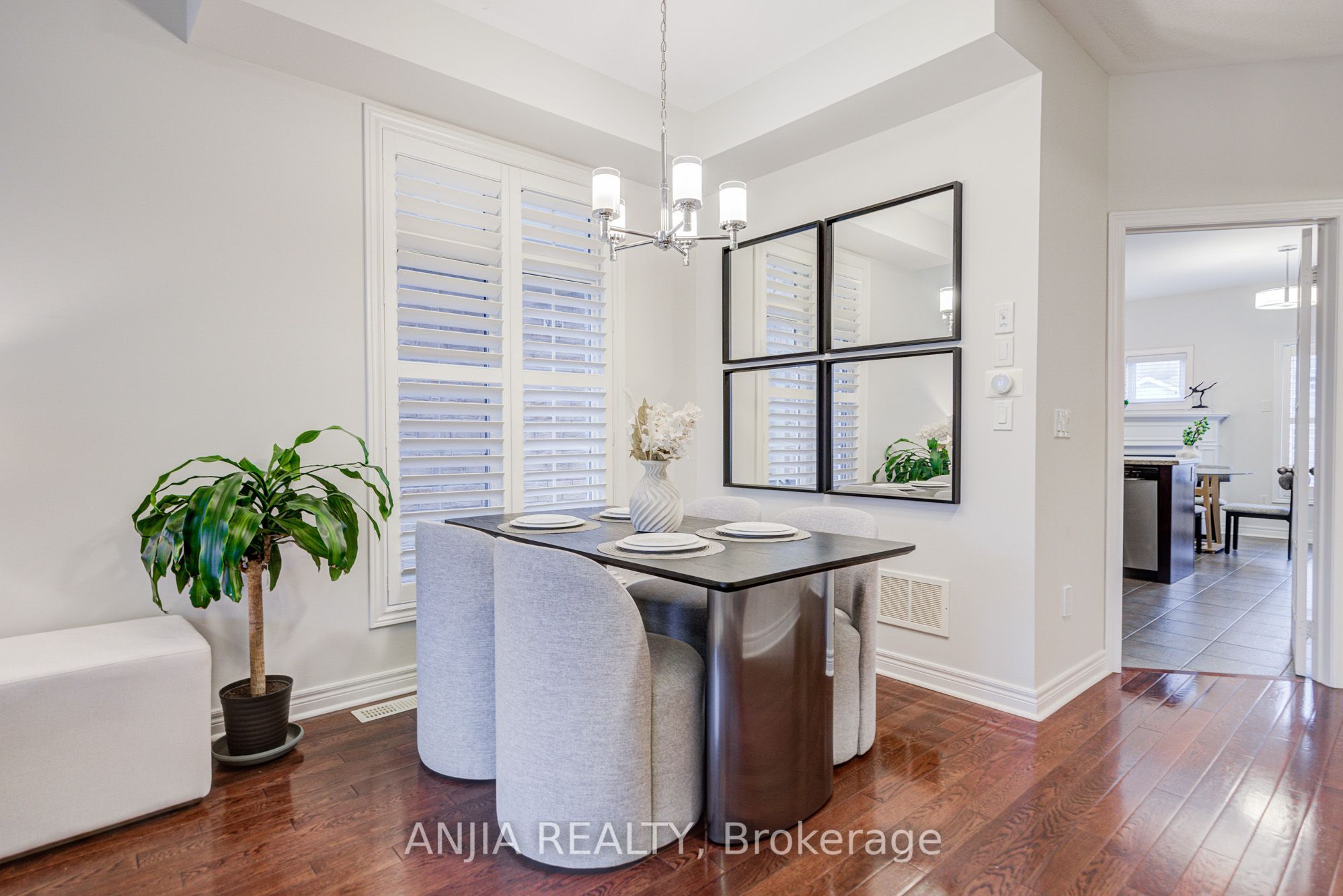 2406 Bur Oak Avenue Property Photo 8