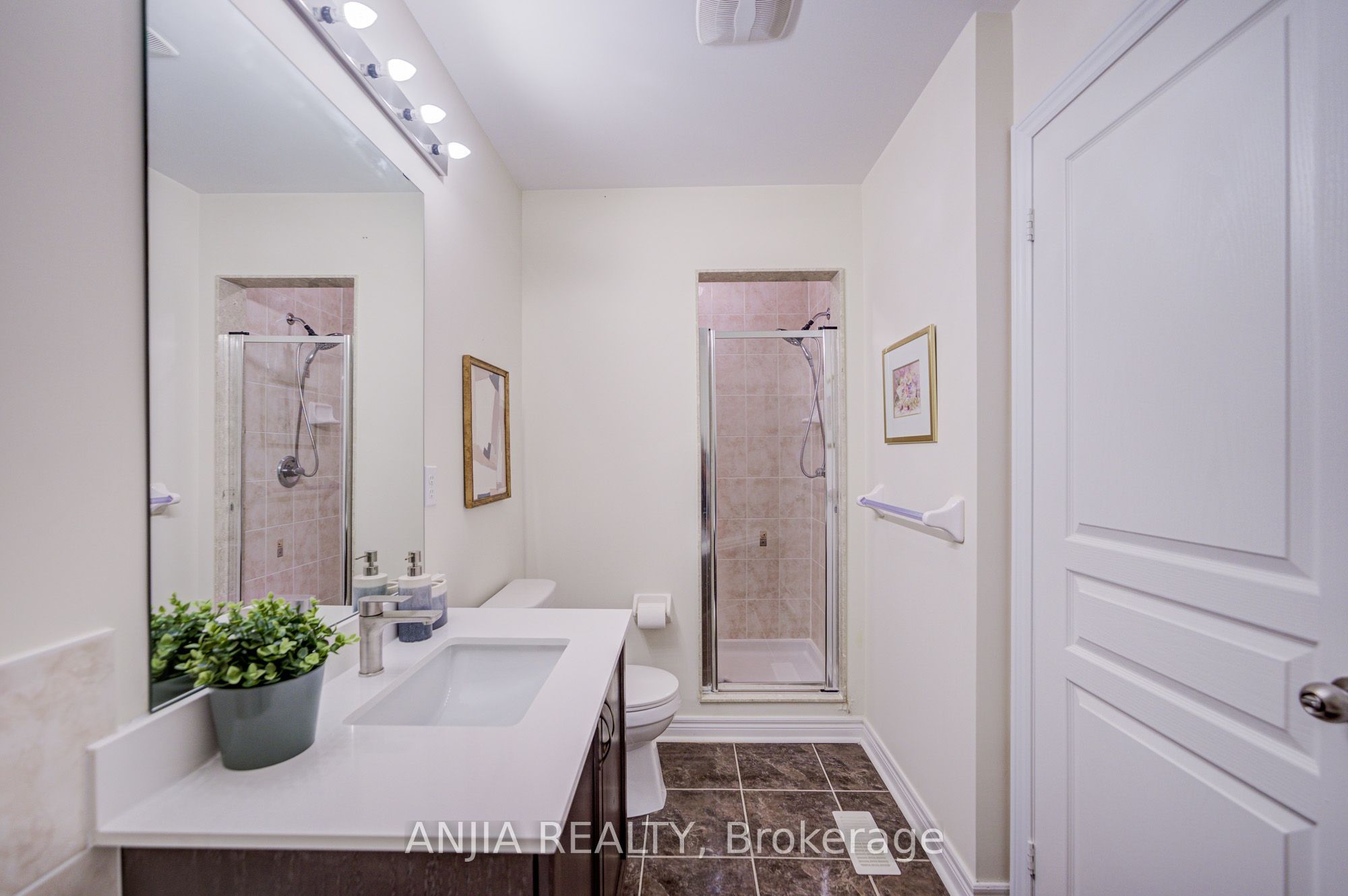 2406 Bur Oak Avenue Property Photo 21