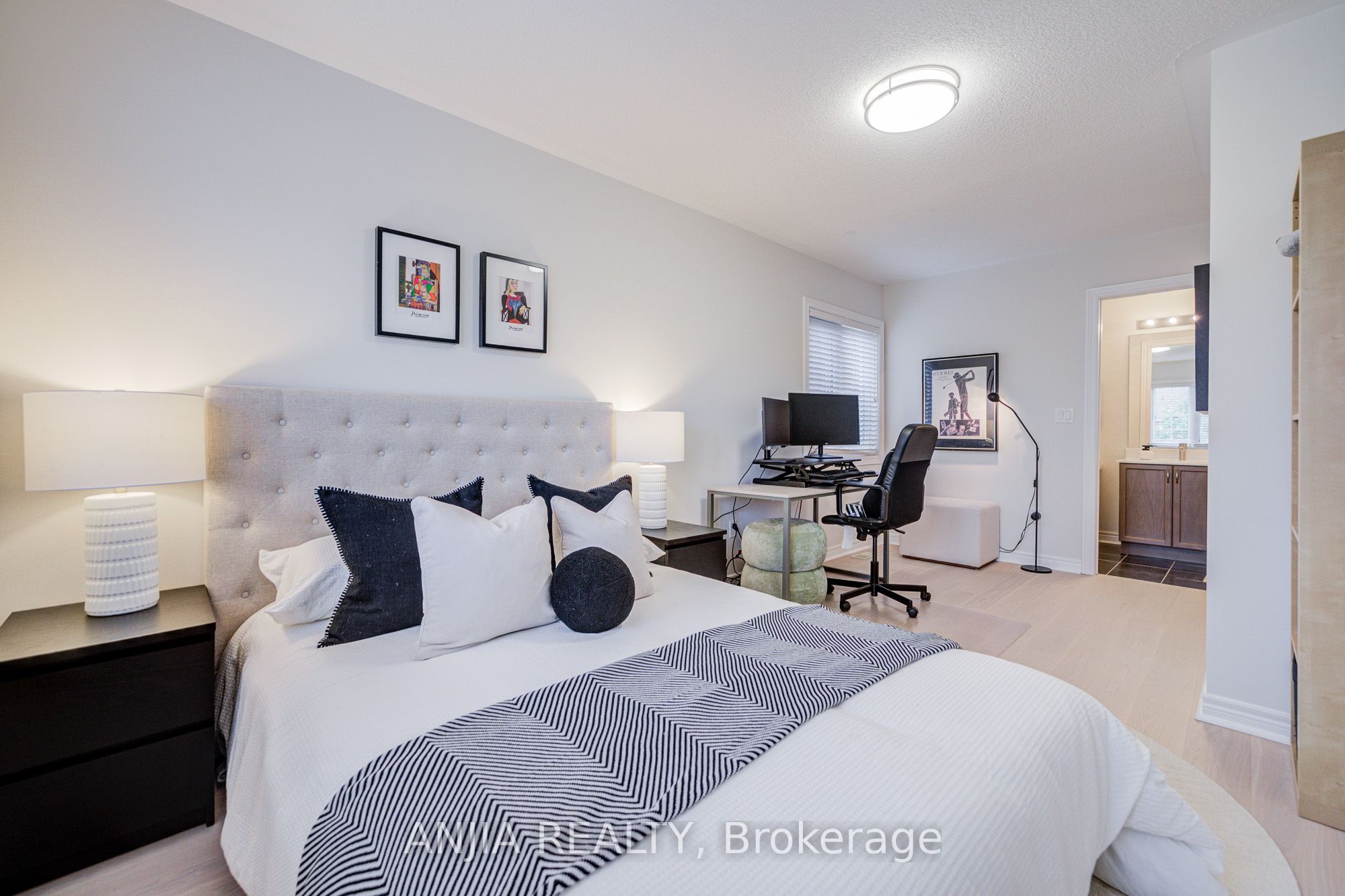 2406 Bur Oak Avenue Property Photo 24