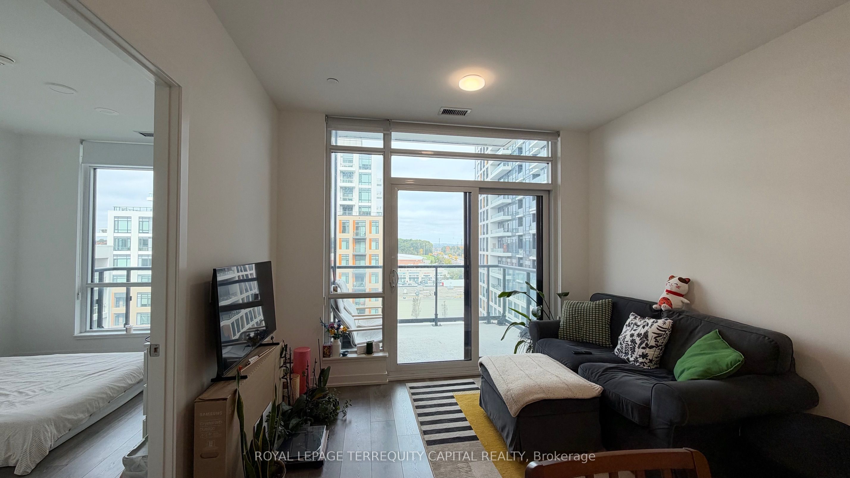 7950 Bathurst Street 720 Property Photo 12