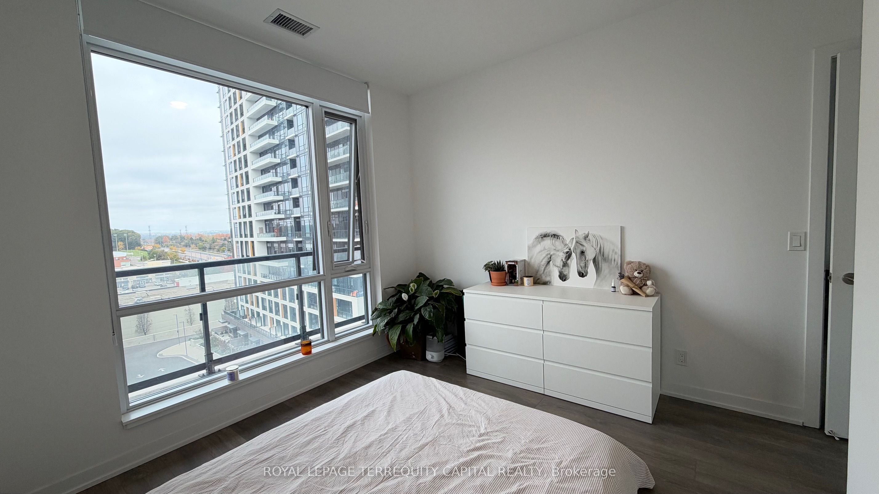 7950 Bathurst Street 720 Property Photo 14