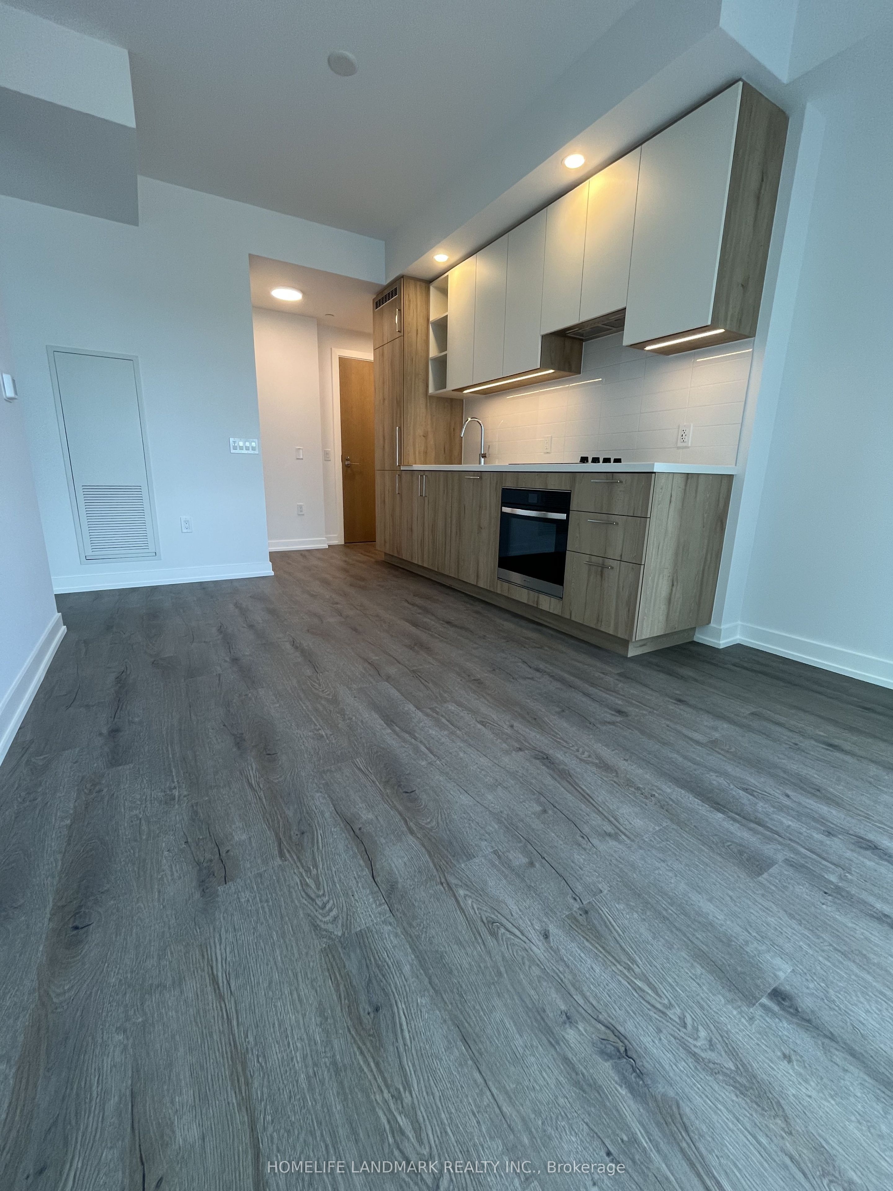 2851 Highway 7 Road Tower A 2406 Property Photo 1