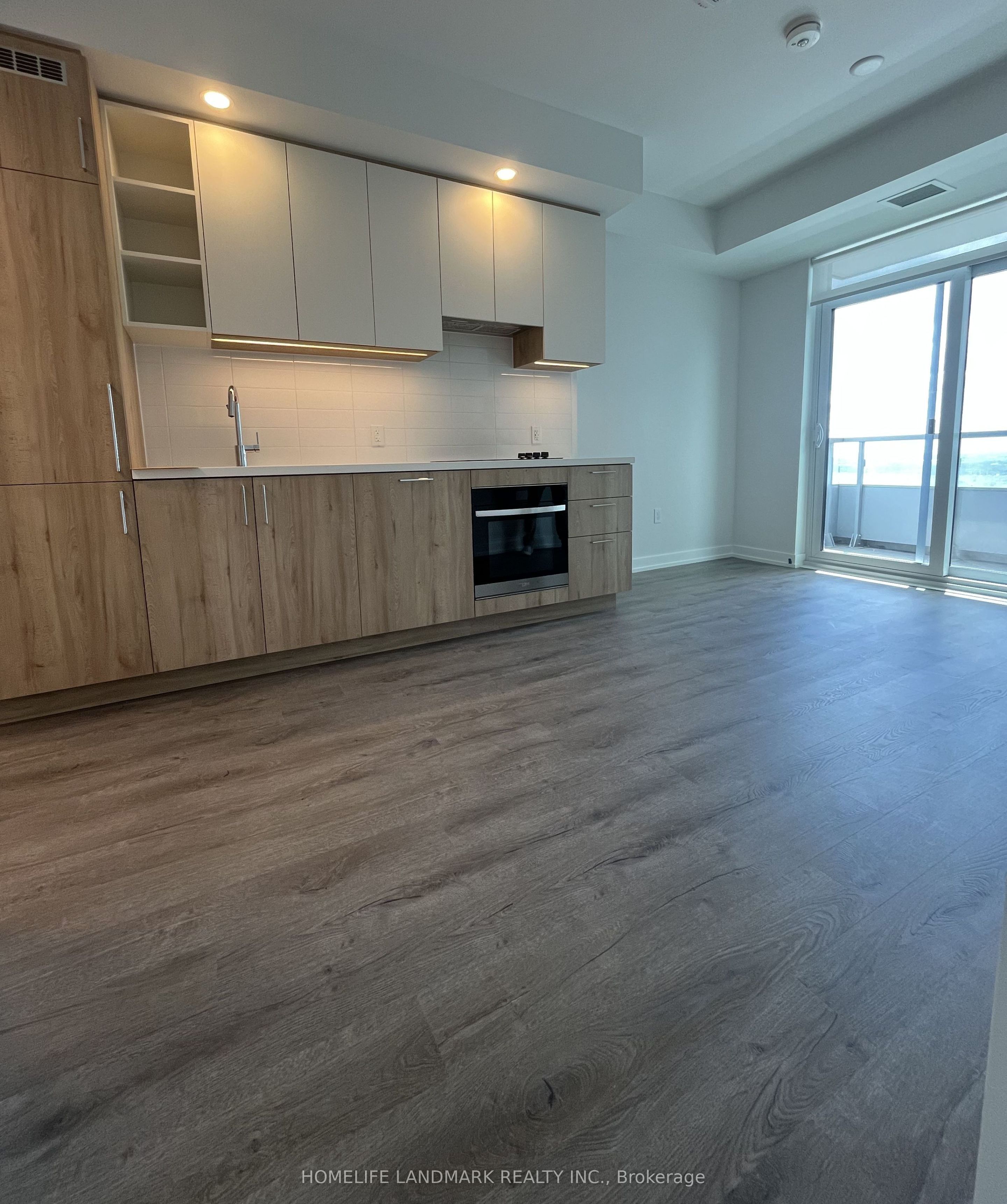 2851 Highway 7 Road Tower A 2406 Property Photo 6