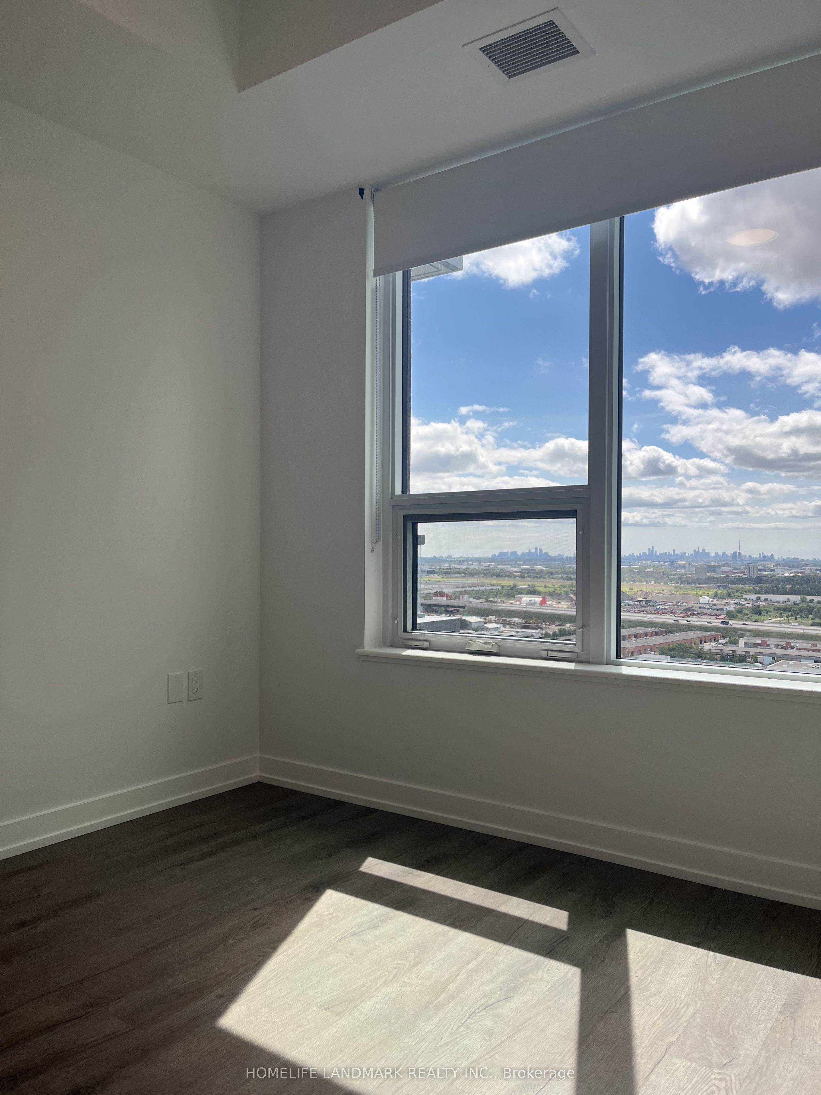 2851 Highway 7 Road Tower A 2406 Property Photo 10