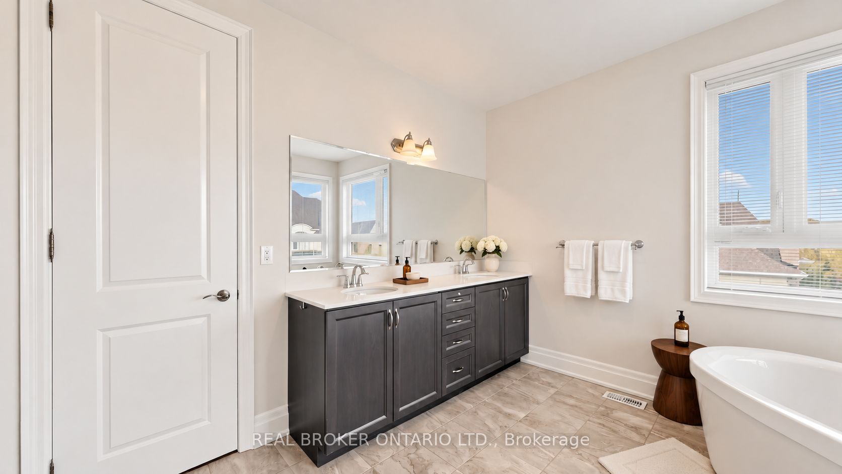 106 Via Romano Boulevard Property Photo 18