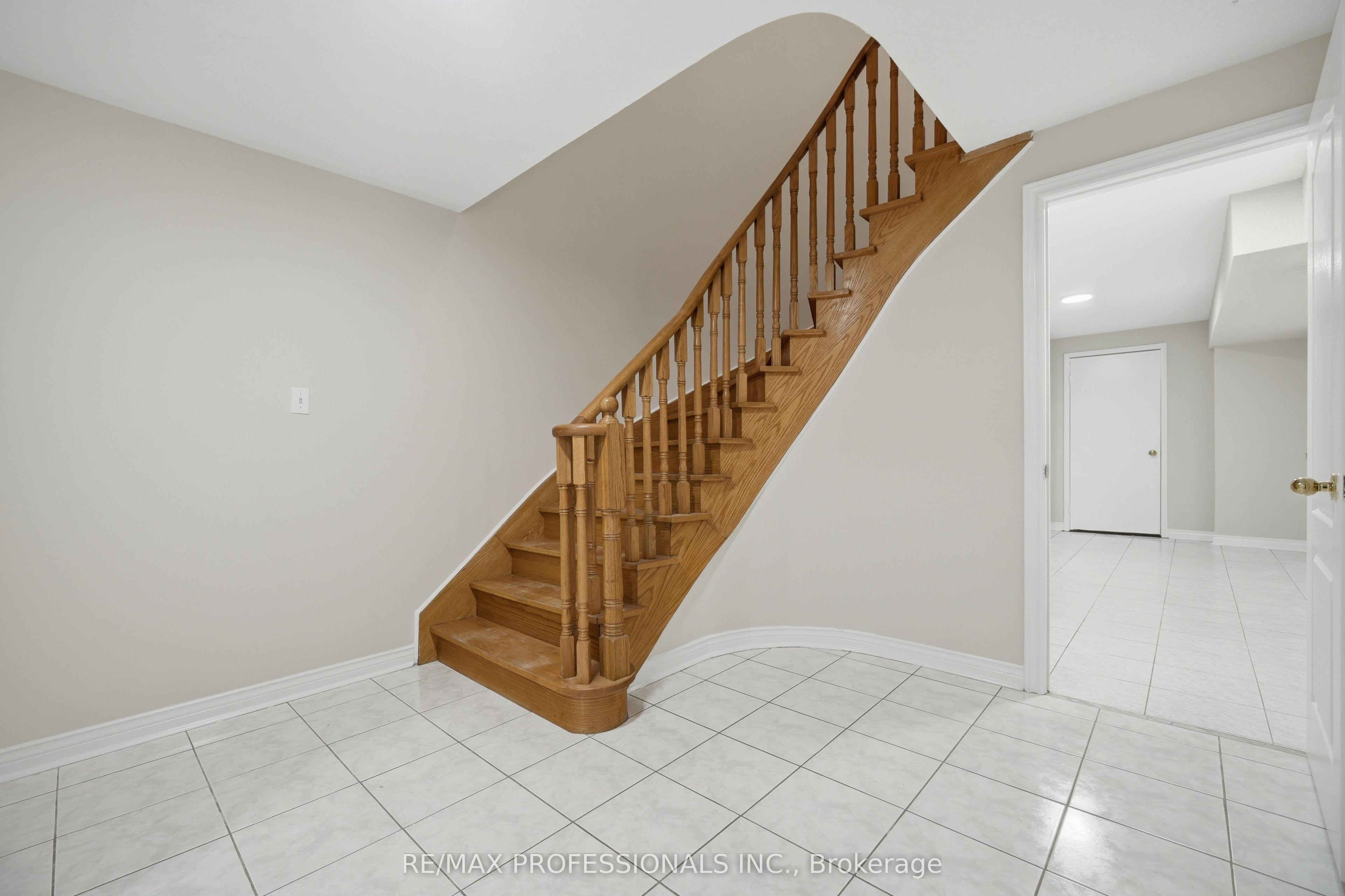8 Piper Court Property Photo 31