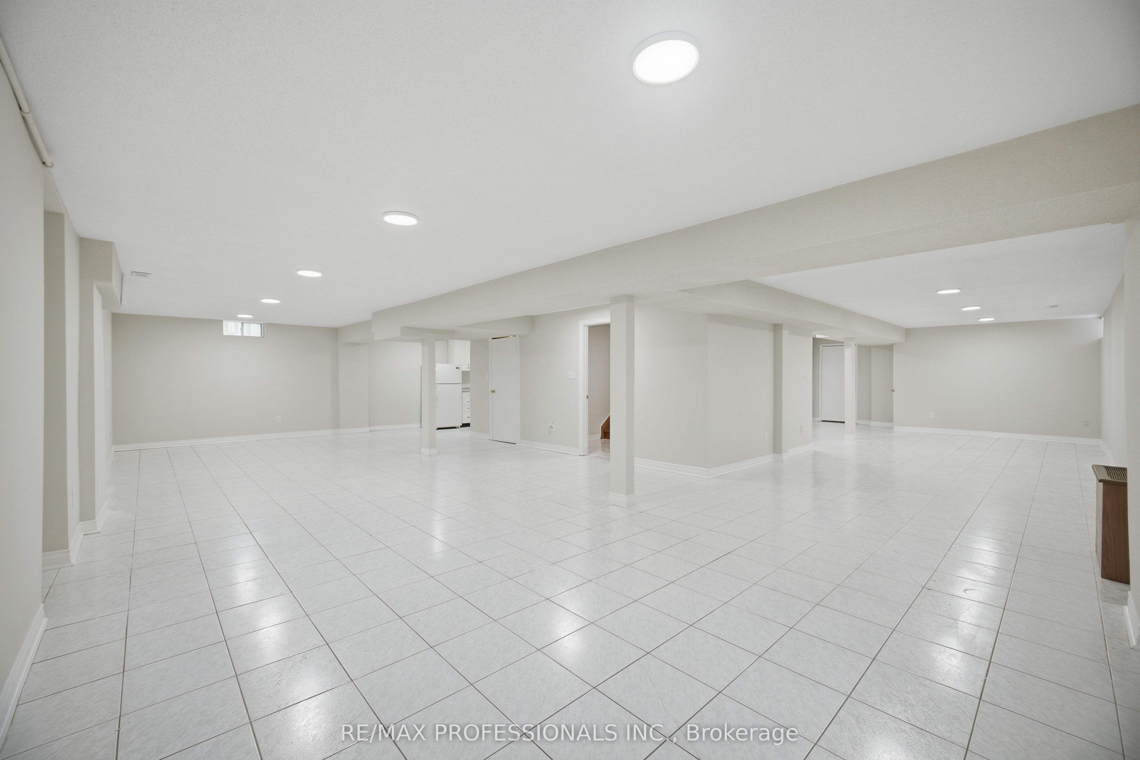 8 Piper Court Property Photo 35
