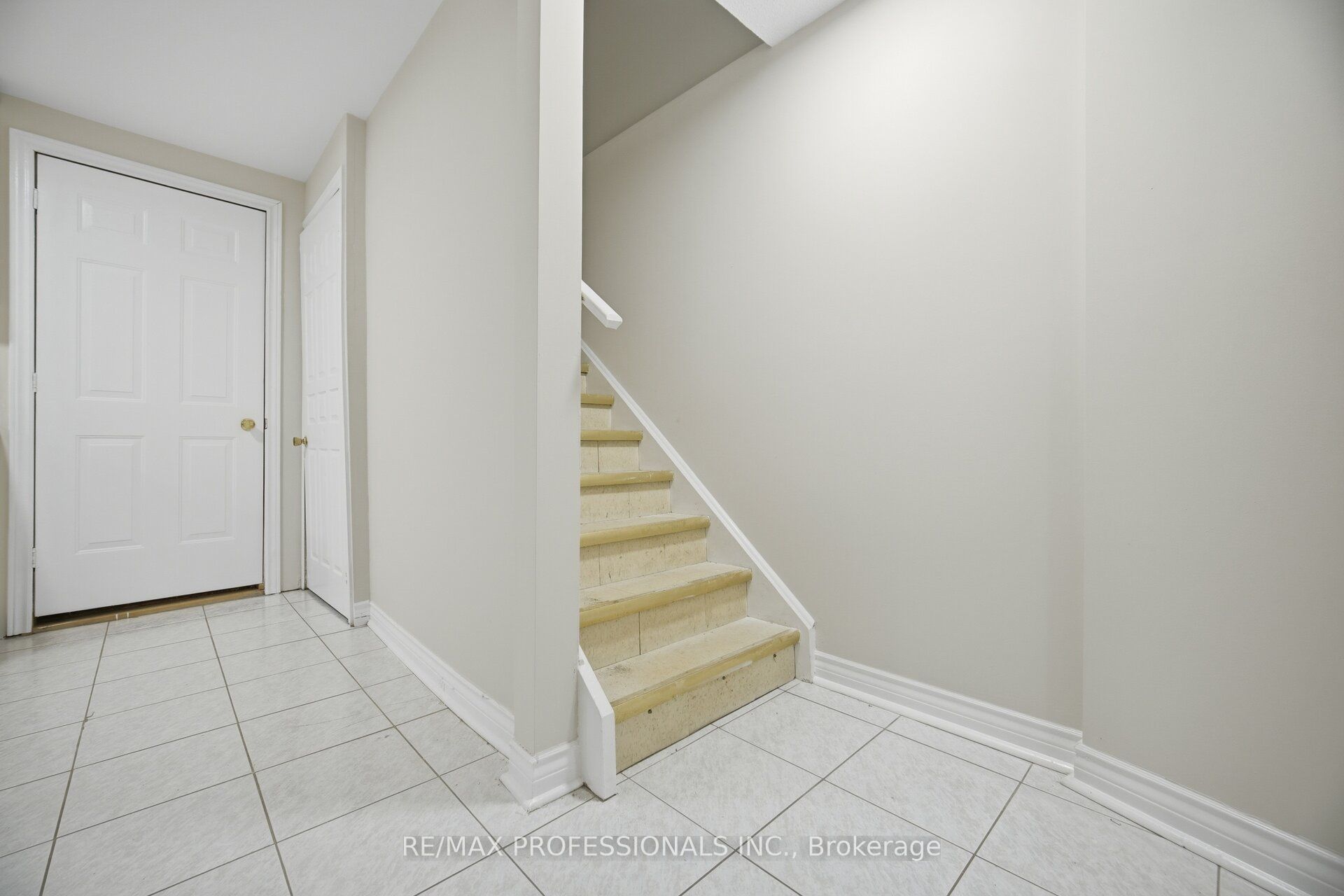 8 Piper Court Property Photo 40