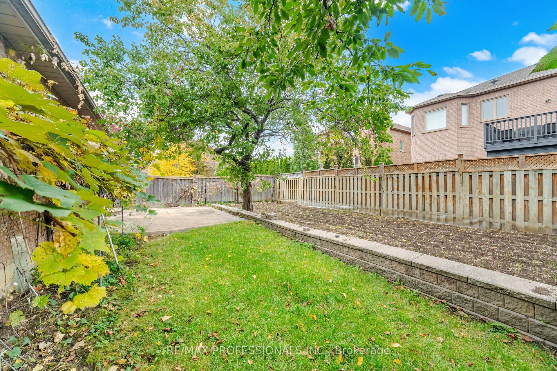 8 Piper Court Property Photo 43