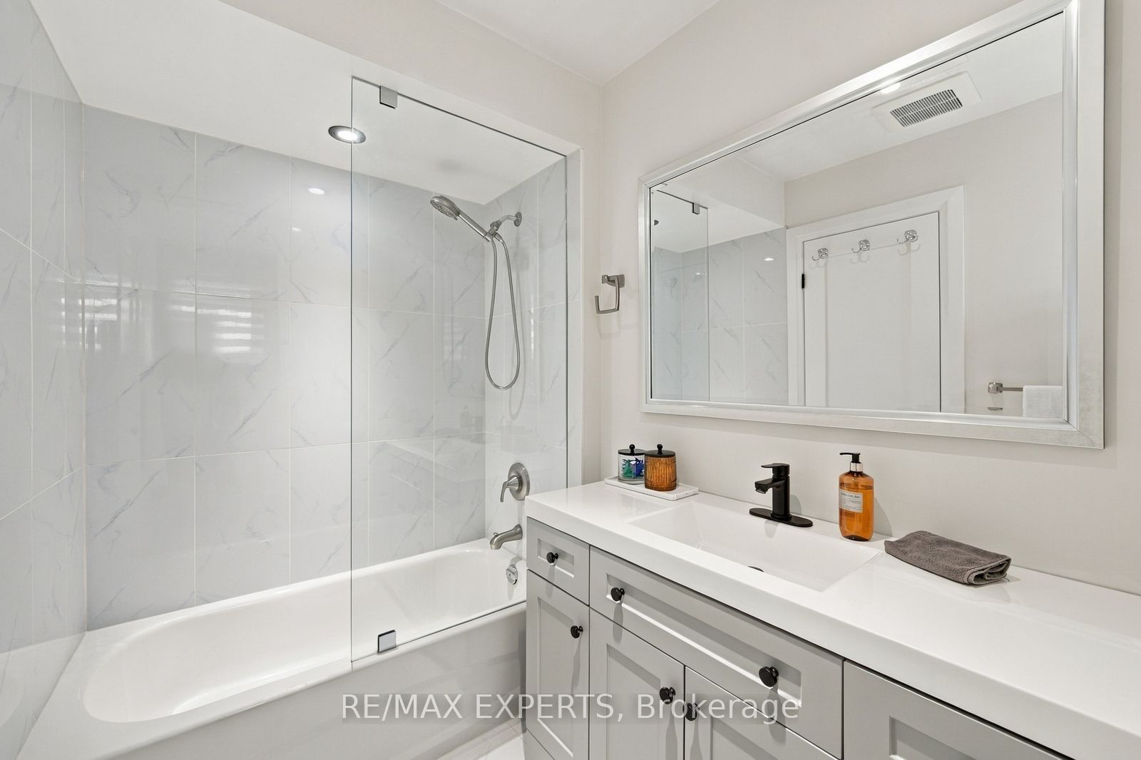 36 Jade Crescent Property Photo 31