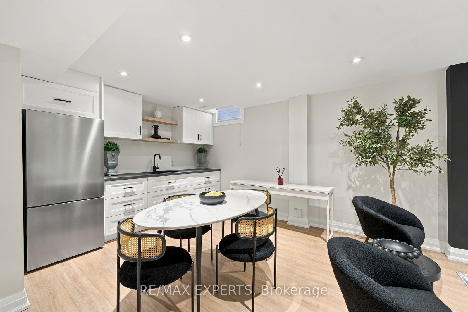 36 Jade Crescent Property Photo 35