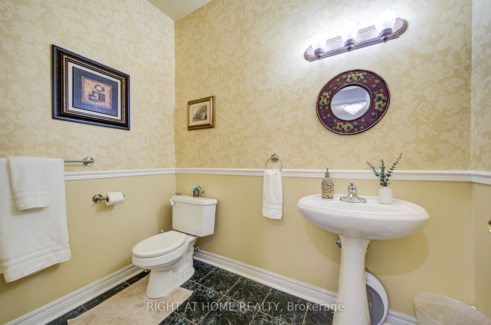 81 Old Colony Road Property Photo 17