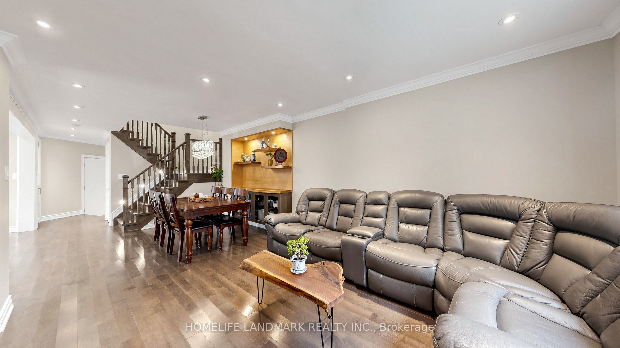 4 Bishop Crescent Property Photo 6