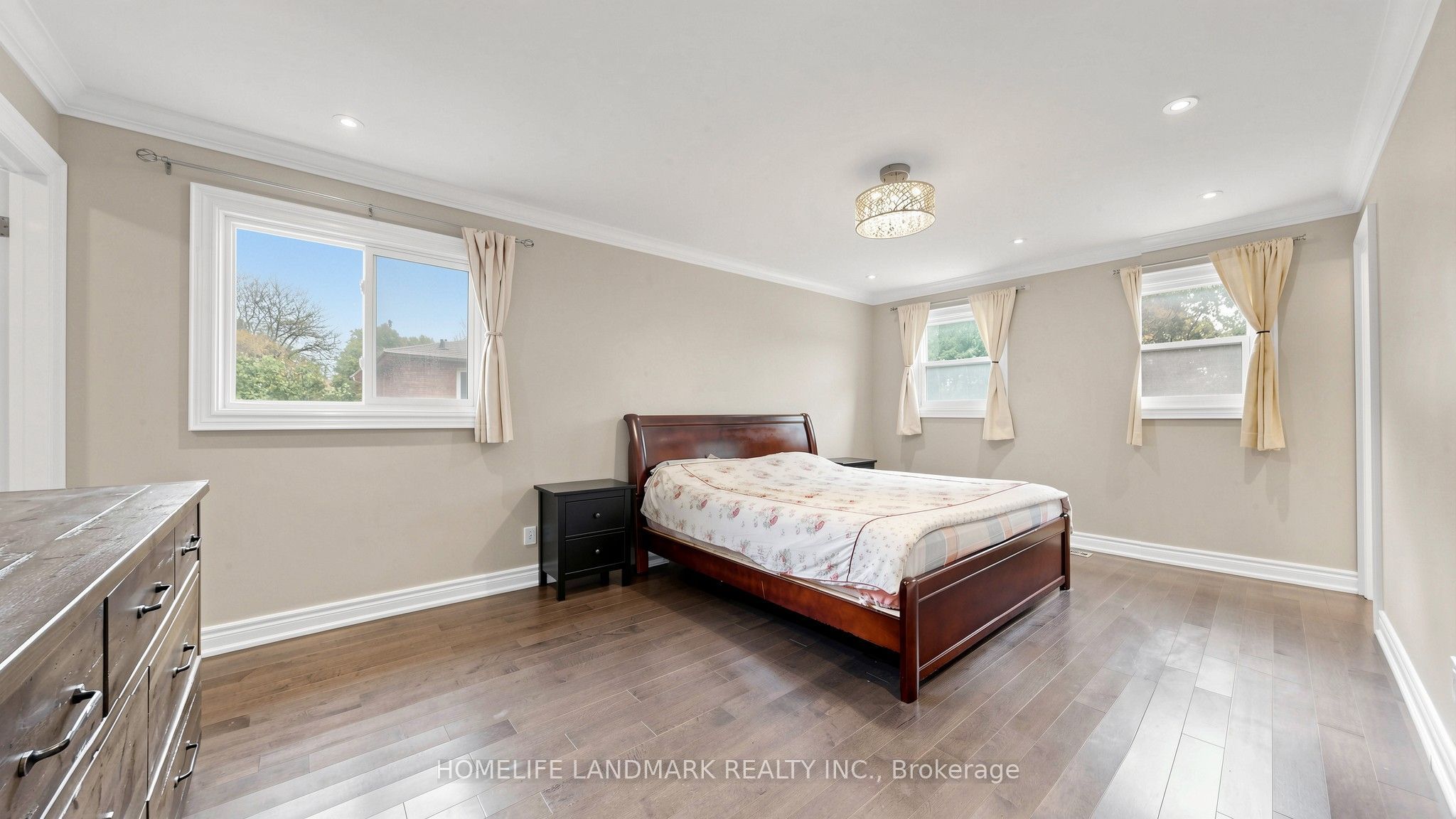 4 Bishop Crescent Property Photo 16