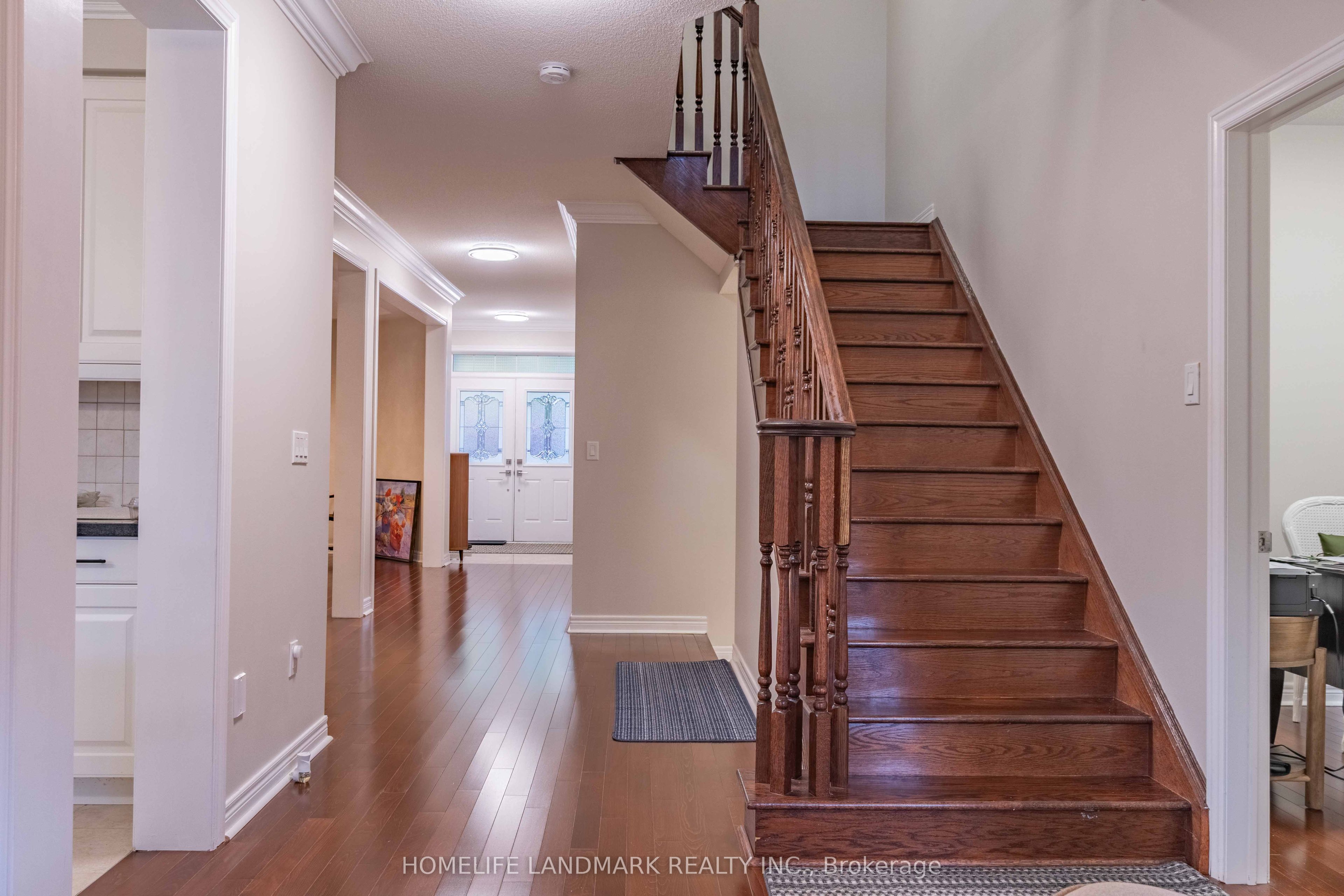 98 Thornhill Ravines Crescent Property Photo 7