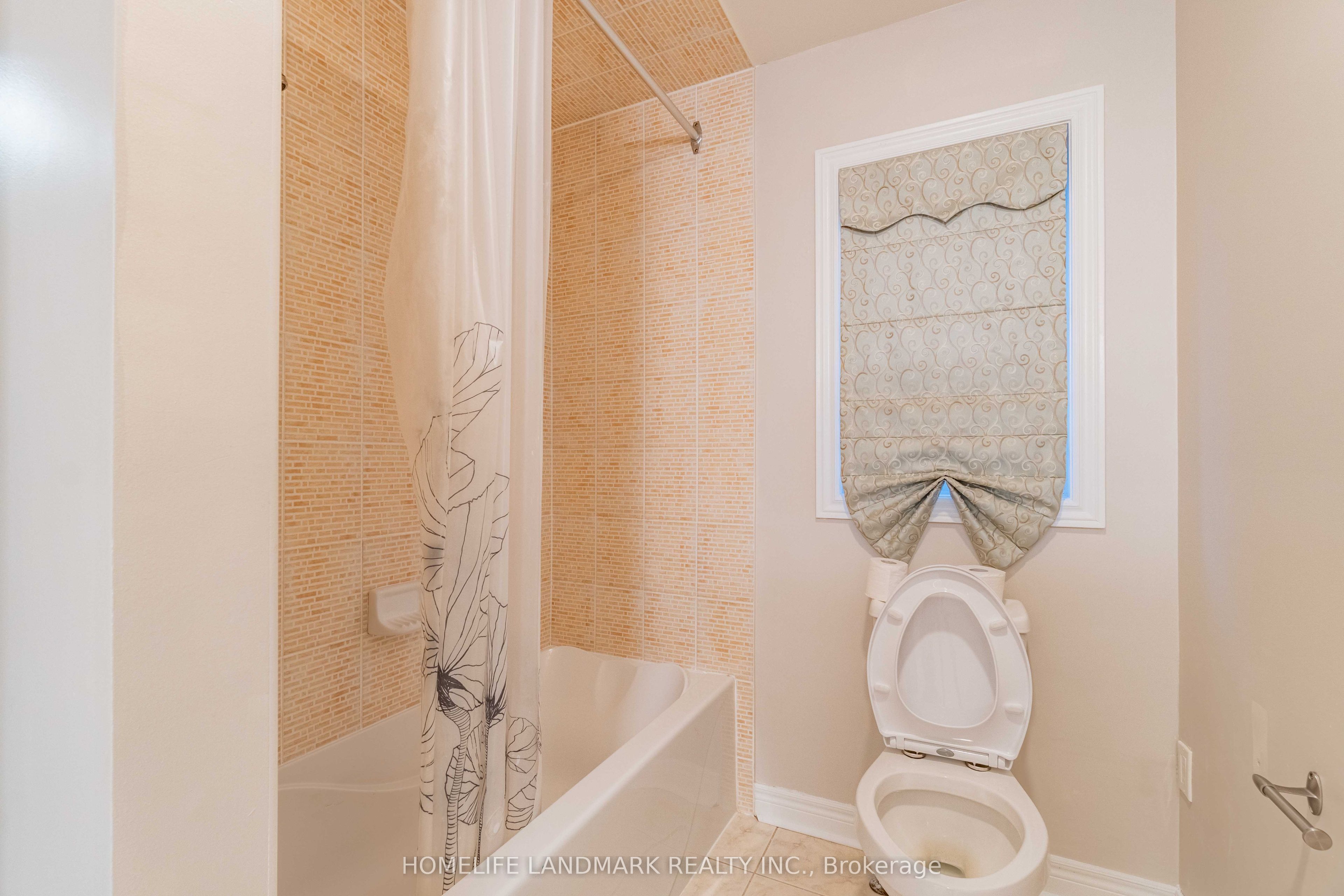 98 Thornhill Ravines Crescent Property Photo 15