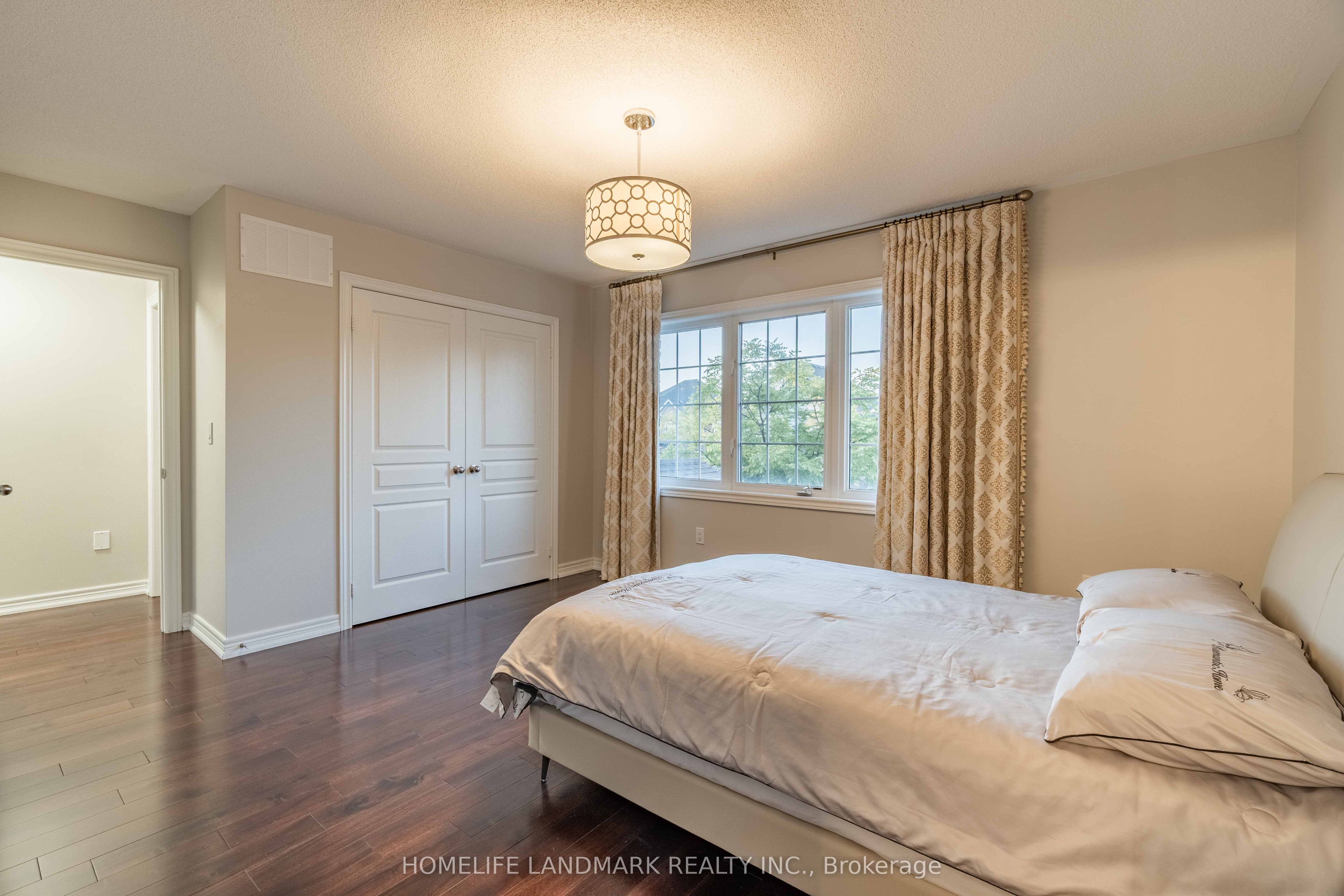 98 Thornhill Ravines Crescent Property Photo 18