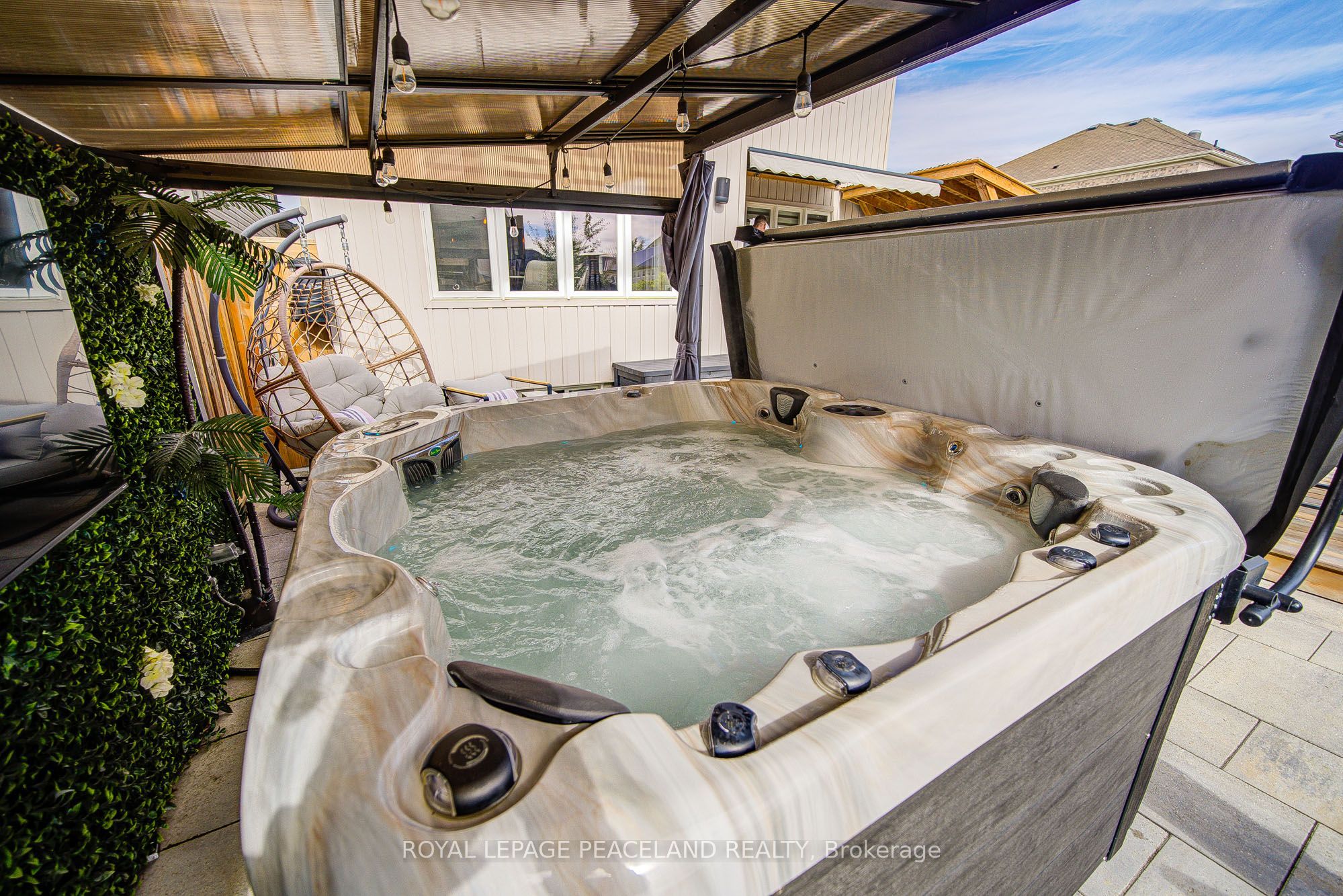 21 Don Hadden Crescent Property Photo 1