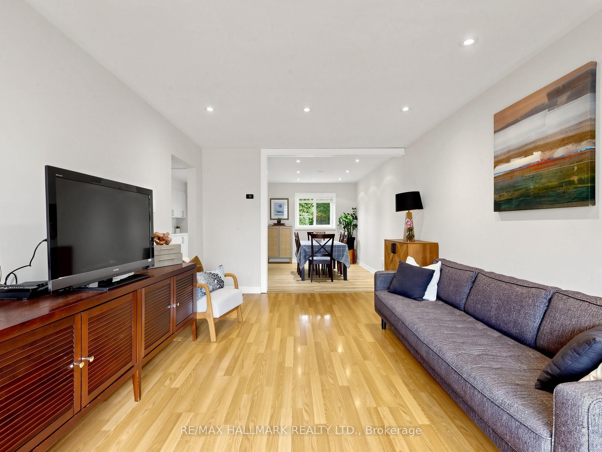 282 Royal Orchard Boulevard Property Photo 7