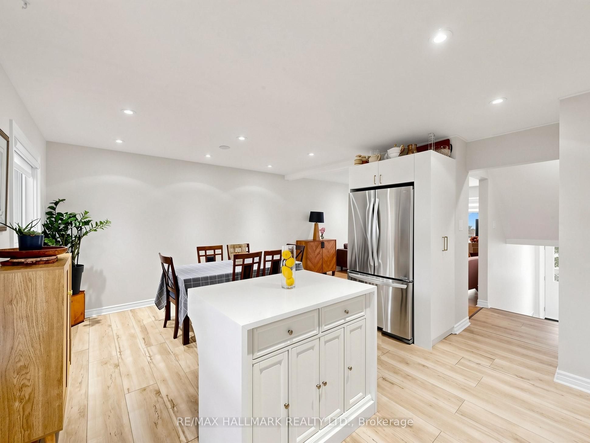 282 Royal Orchard Boulevard Property Photo 13