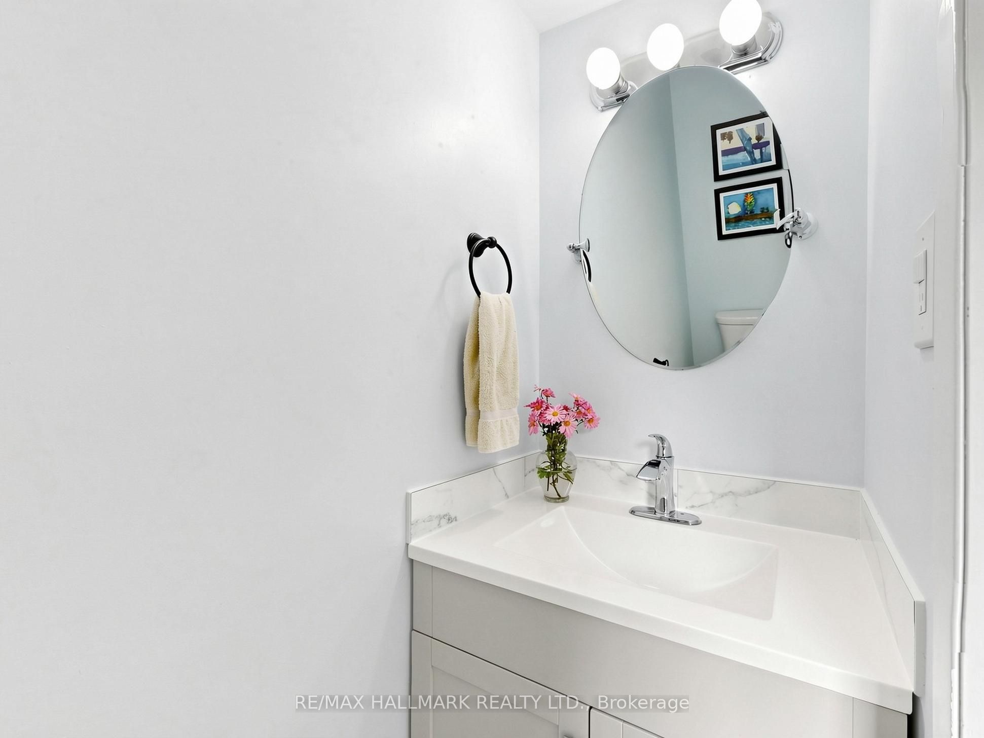282 Royal Orchard Boulevard Property Photo 16