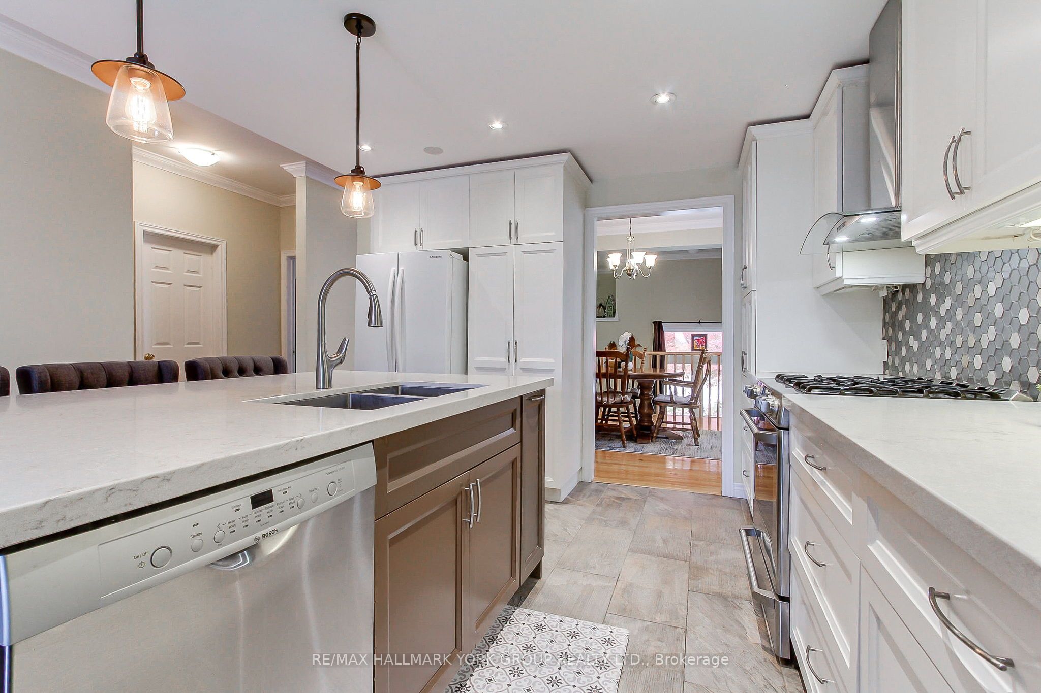 17 Hillview Drive Property Photo 15