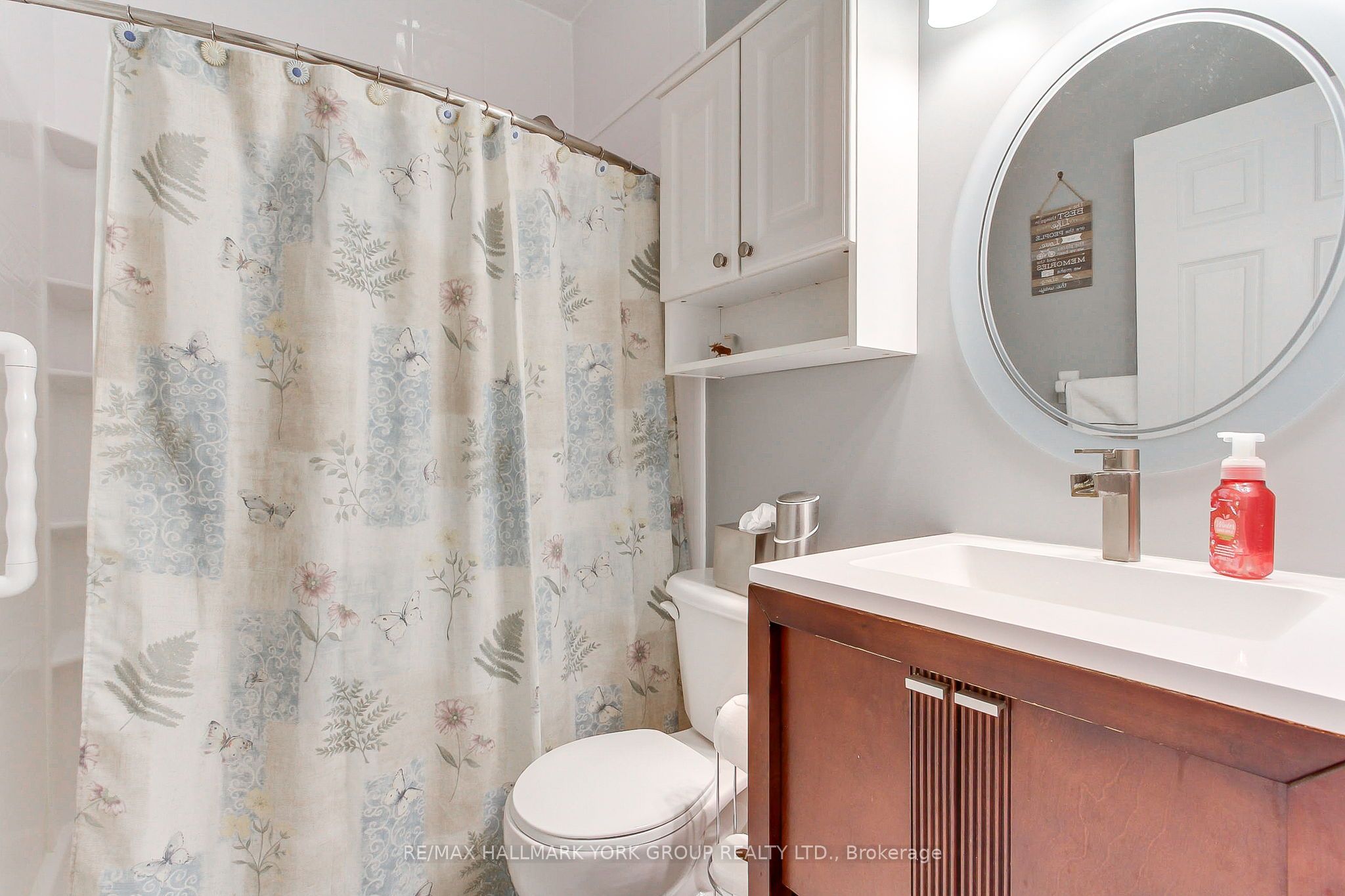 17 Hillview Drive Property Photo 25