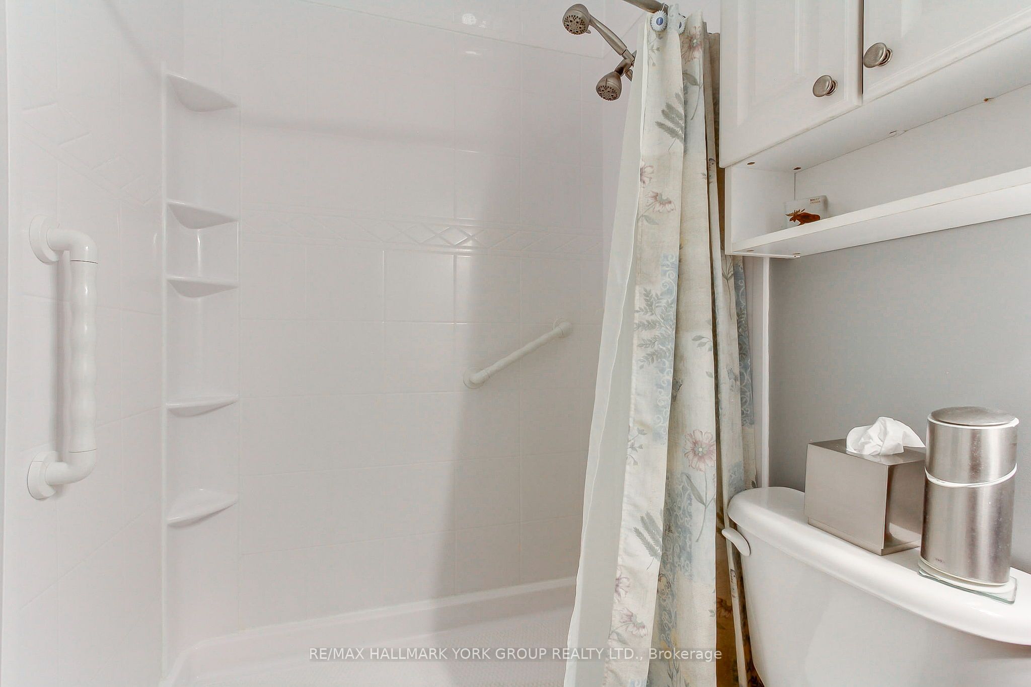 17 Hillview Drive Property Photo 26