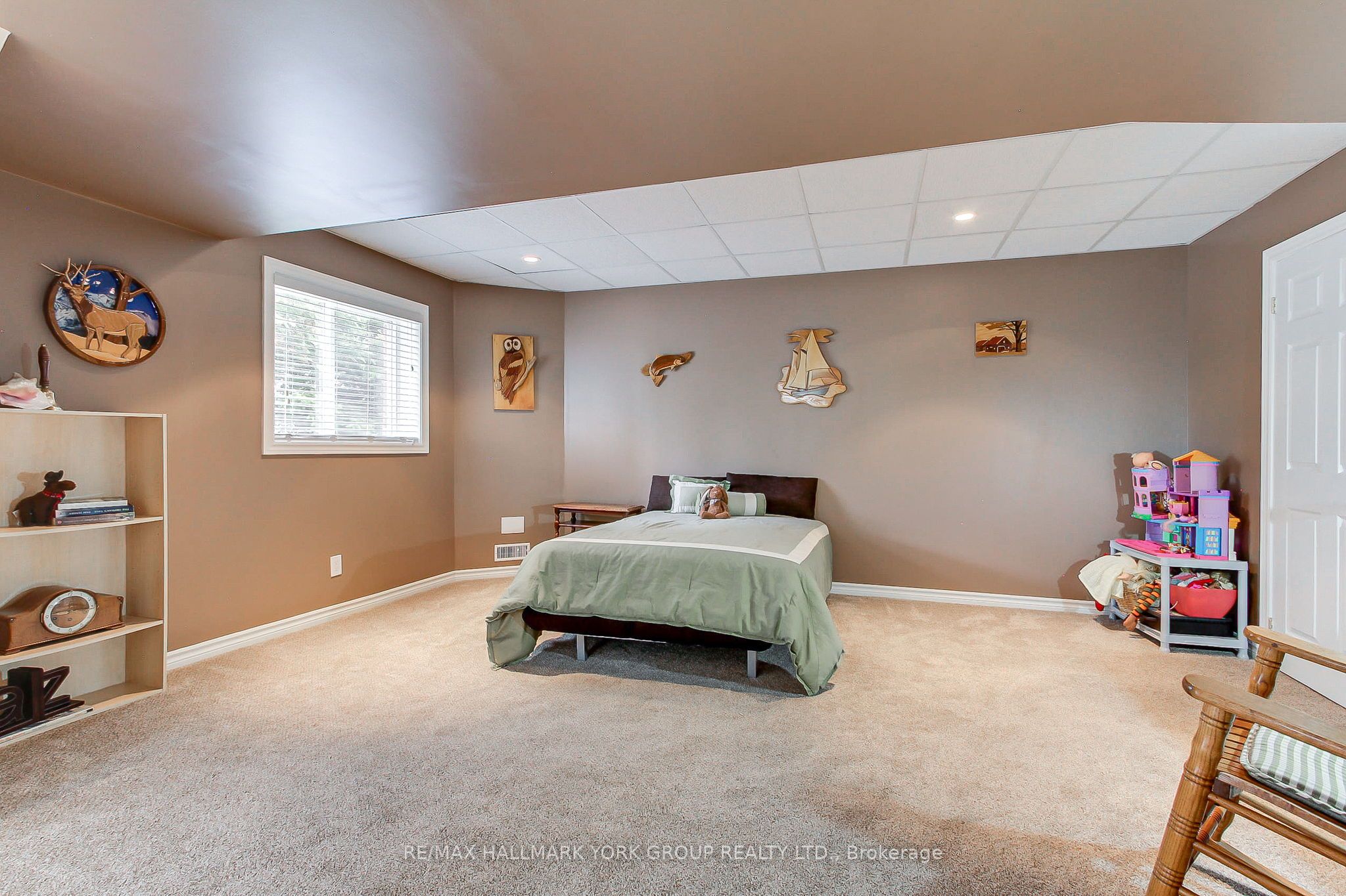 17 Hillview Drive Property Photo 36