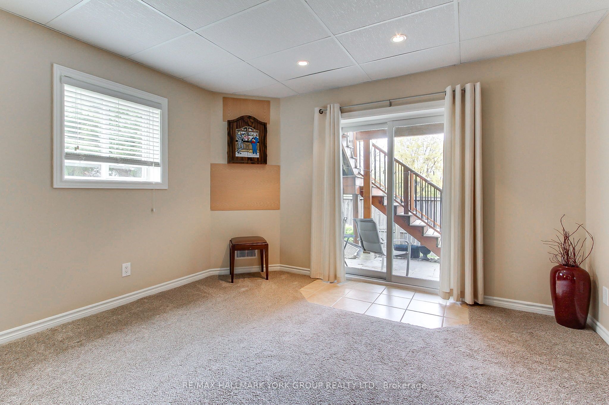17 Hillview Drive Property Photo 37