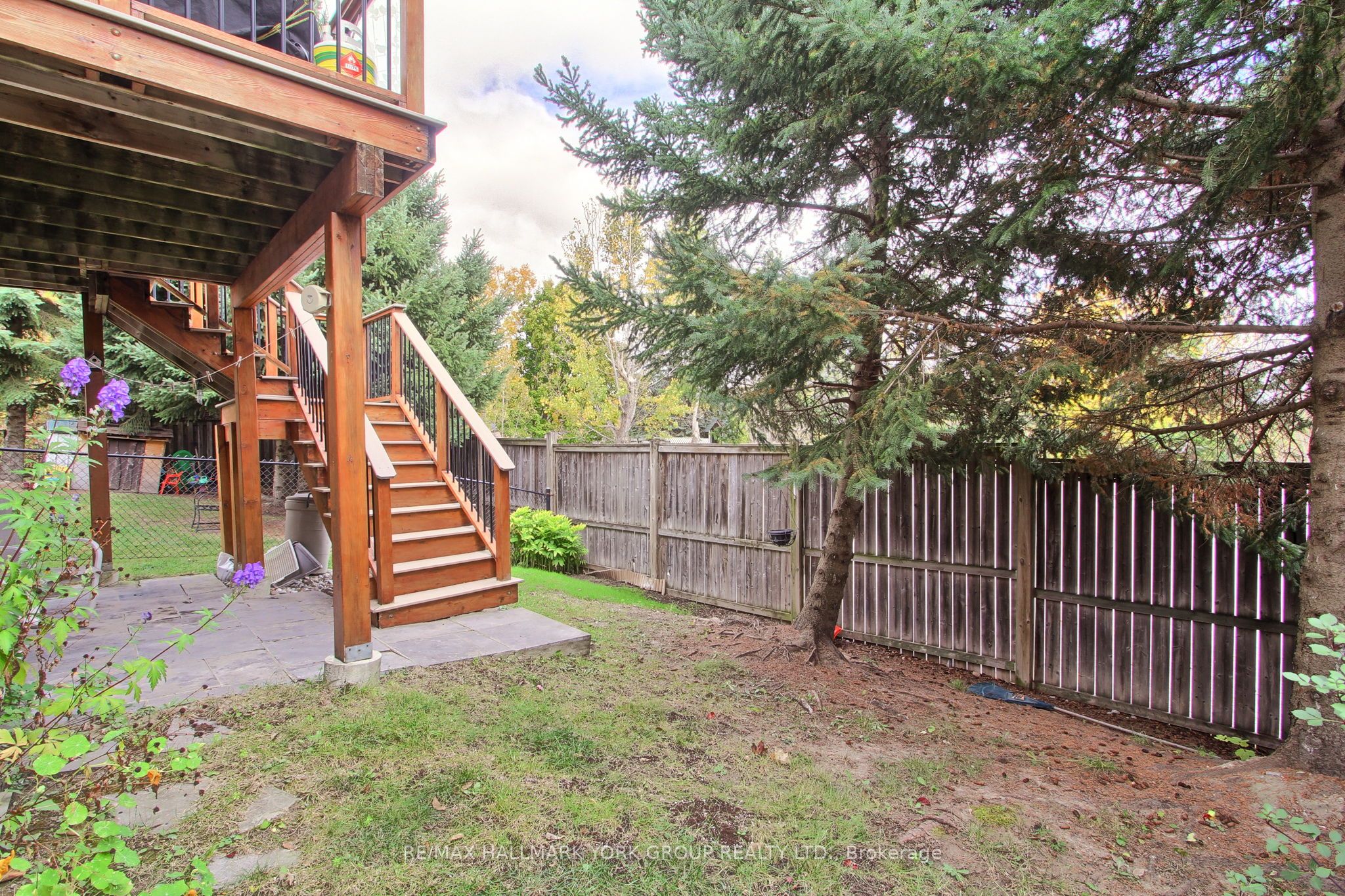 17 Hillview Drive Property Photo 38