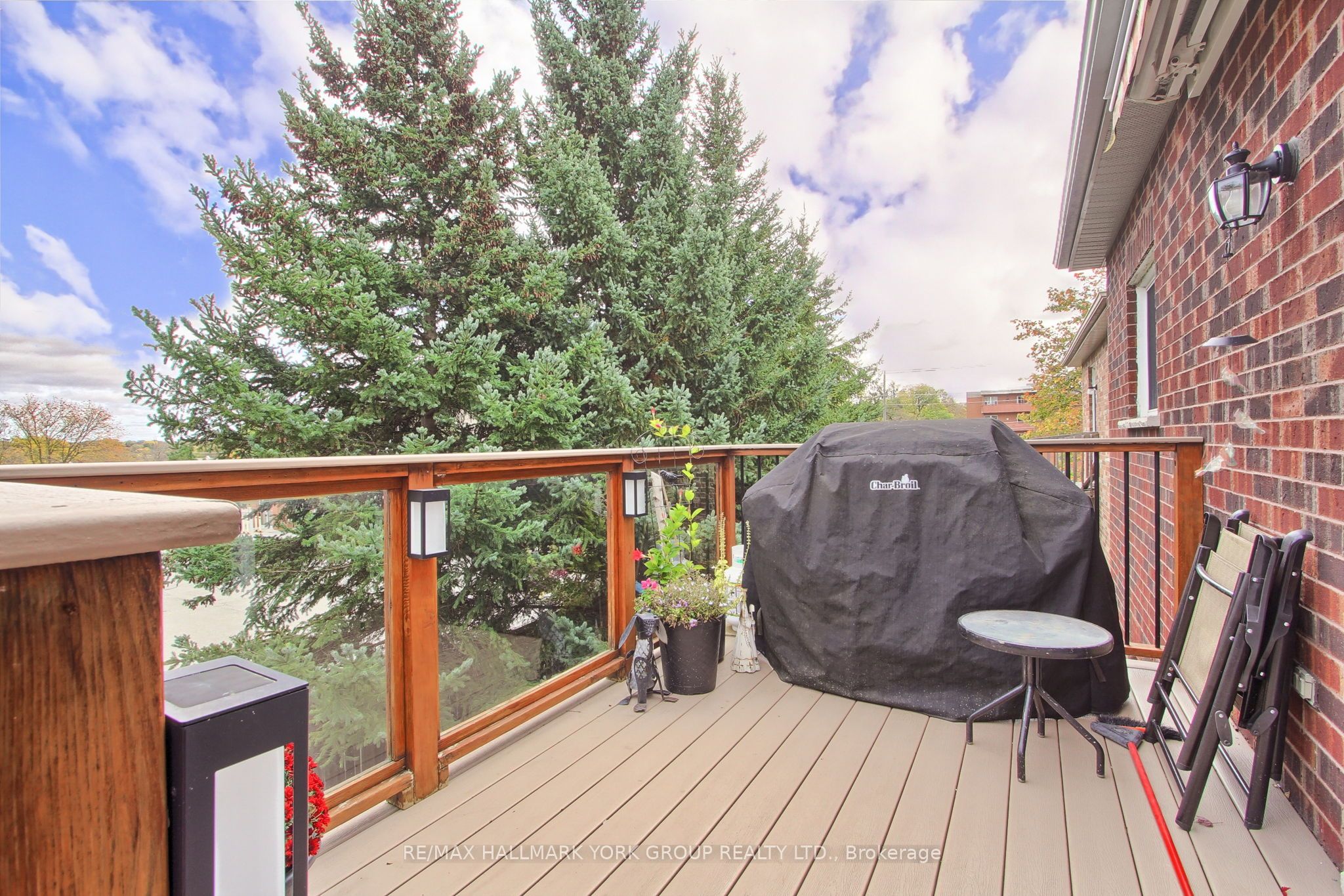 17 Hillview Drive Property Photo 40