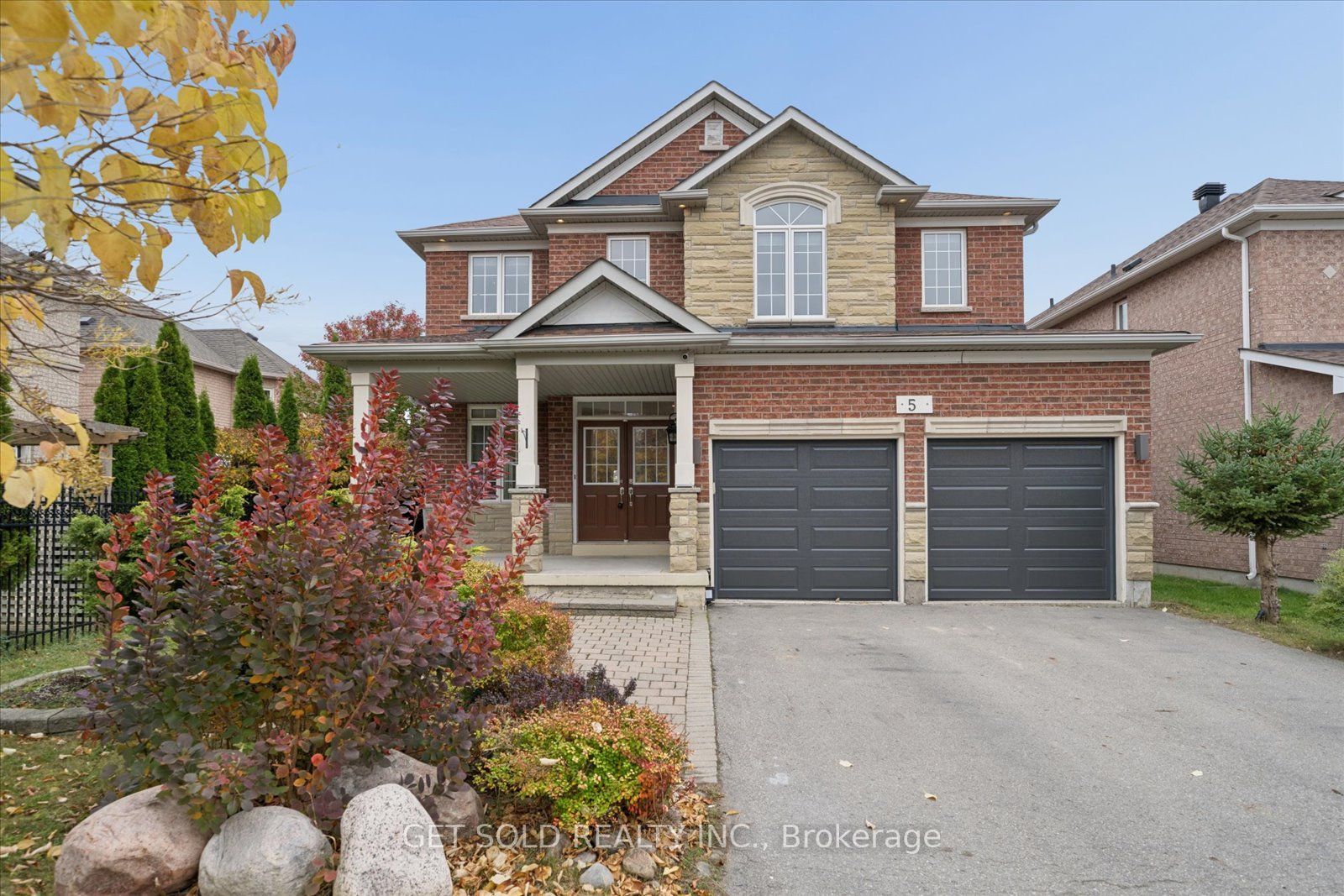 5 Ravine Edge Drive Property Photo 1