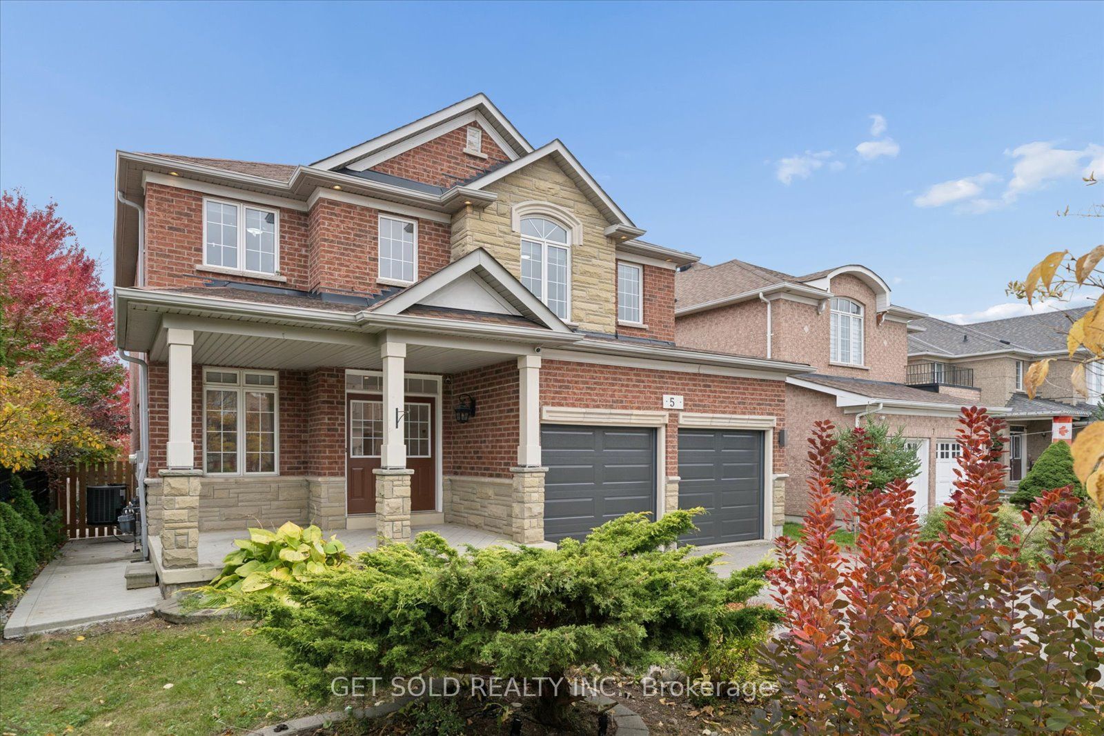 5 Ravine Edge Drive Property Photo 4