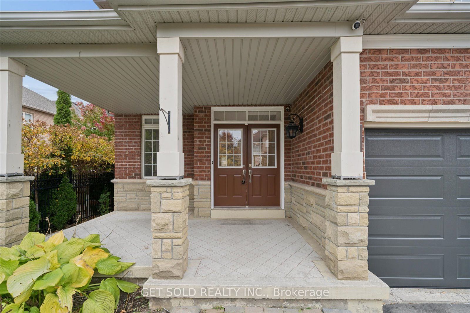 5 Ravine Edge Drive Property Photo 5