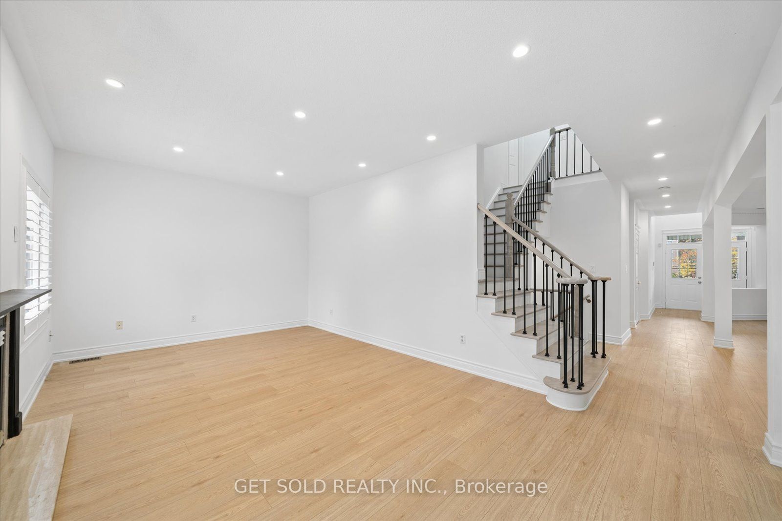 5 Ravine Edge Drive Property Photo 17