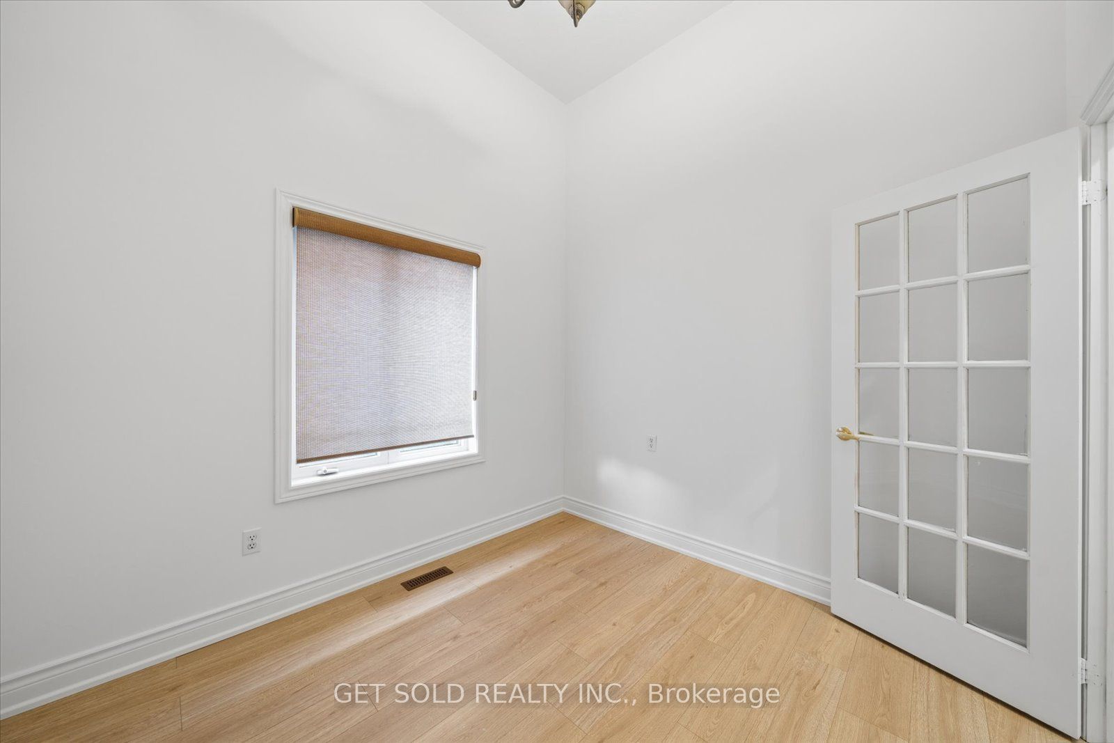 5 Ravine Edge Drive Property Photo 19