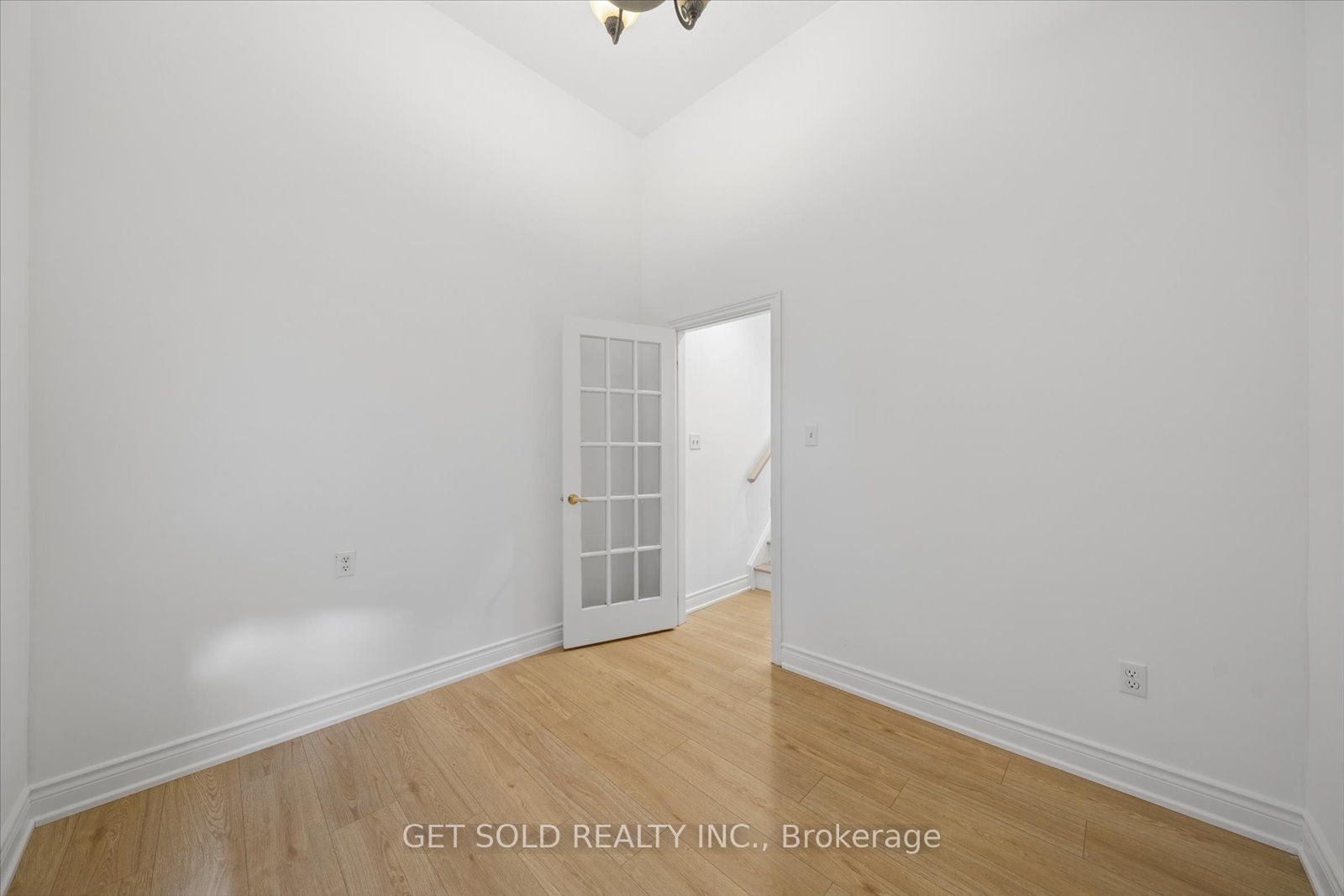 5 Ravine Edge Drive Property Photo 20