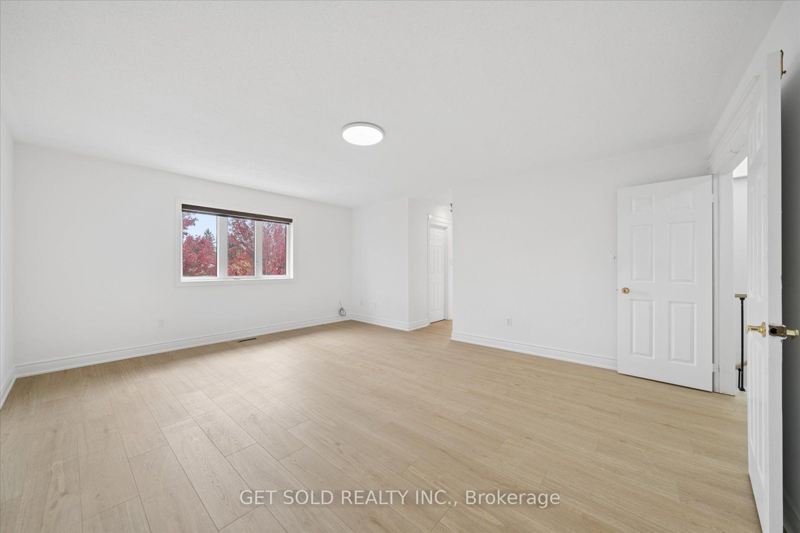 5 Ravine Edge Drive Property Photo 25