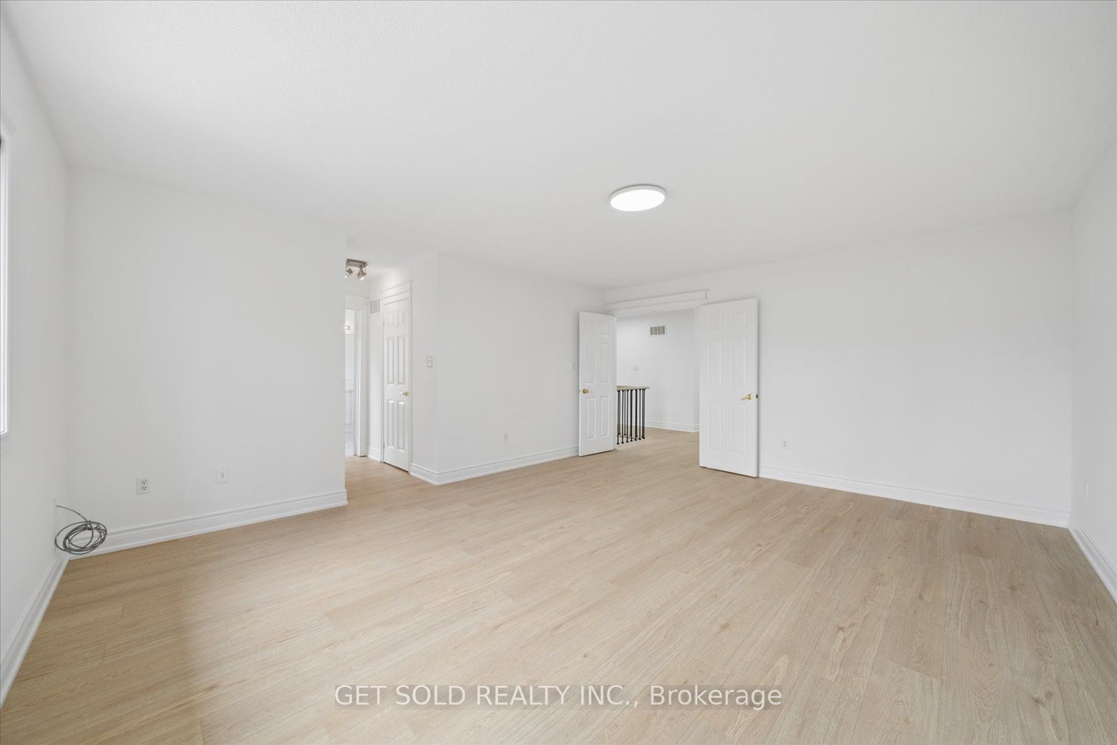 5 Ravine Edge Drive Property Photo 26