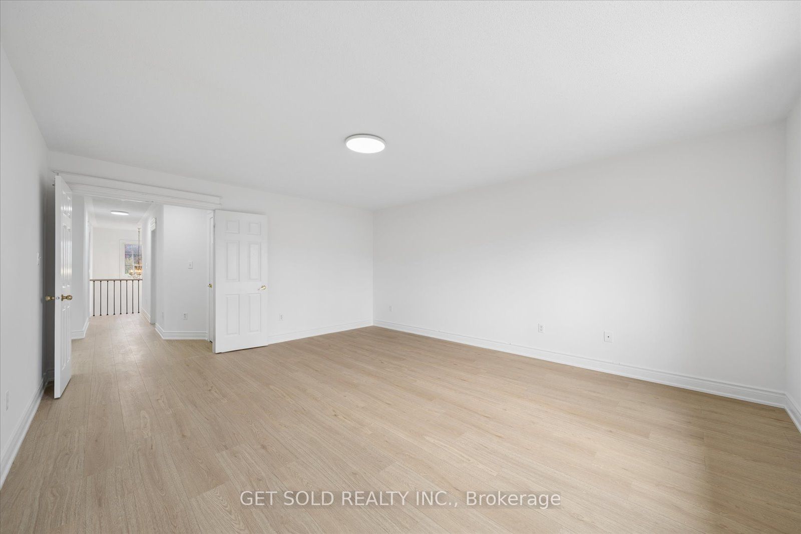 5 Ravine Edge Drive Property Photo 27