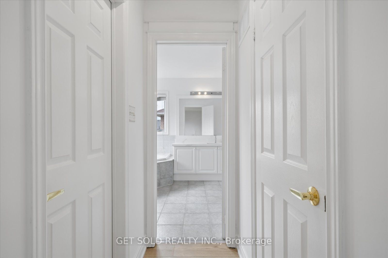 5 Ravine Edge Drive Property Photo 28
