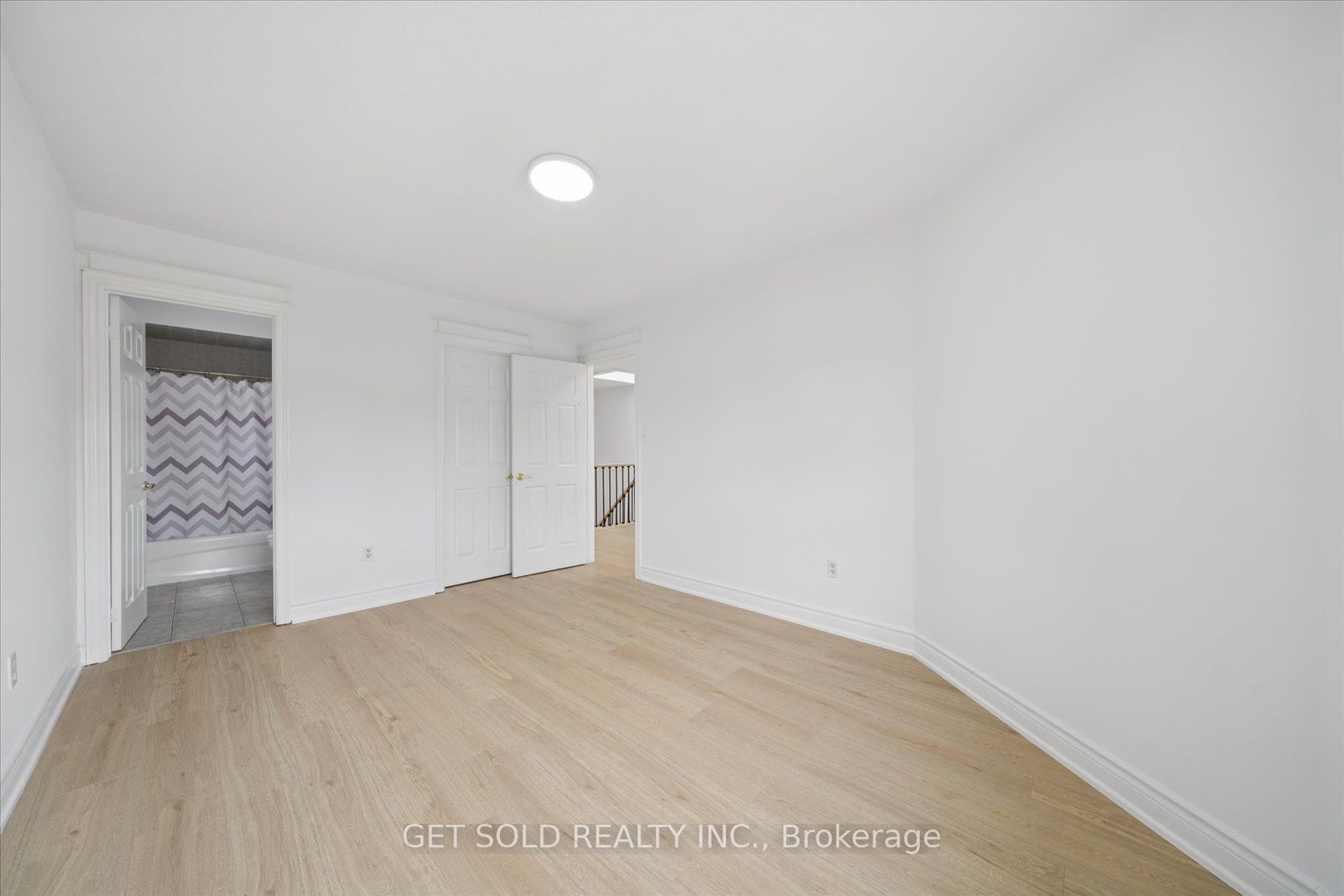 5 Ravine Edge Drive Property Photo 32