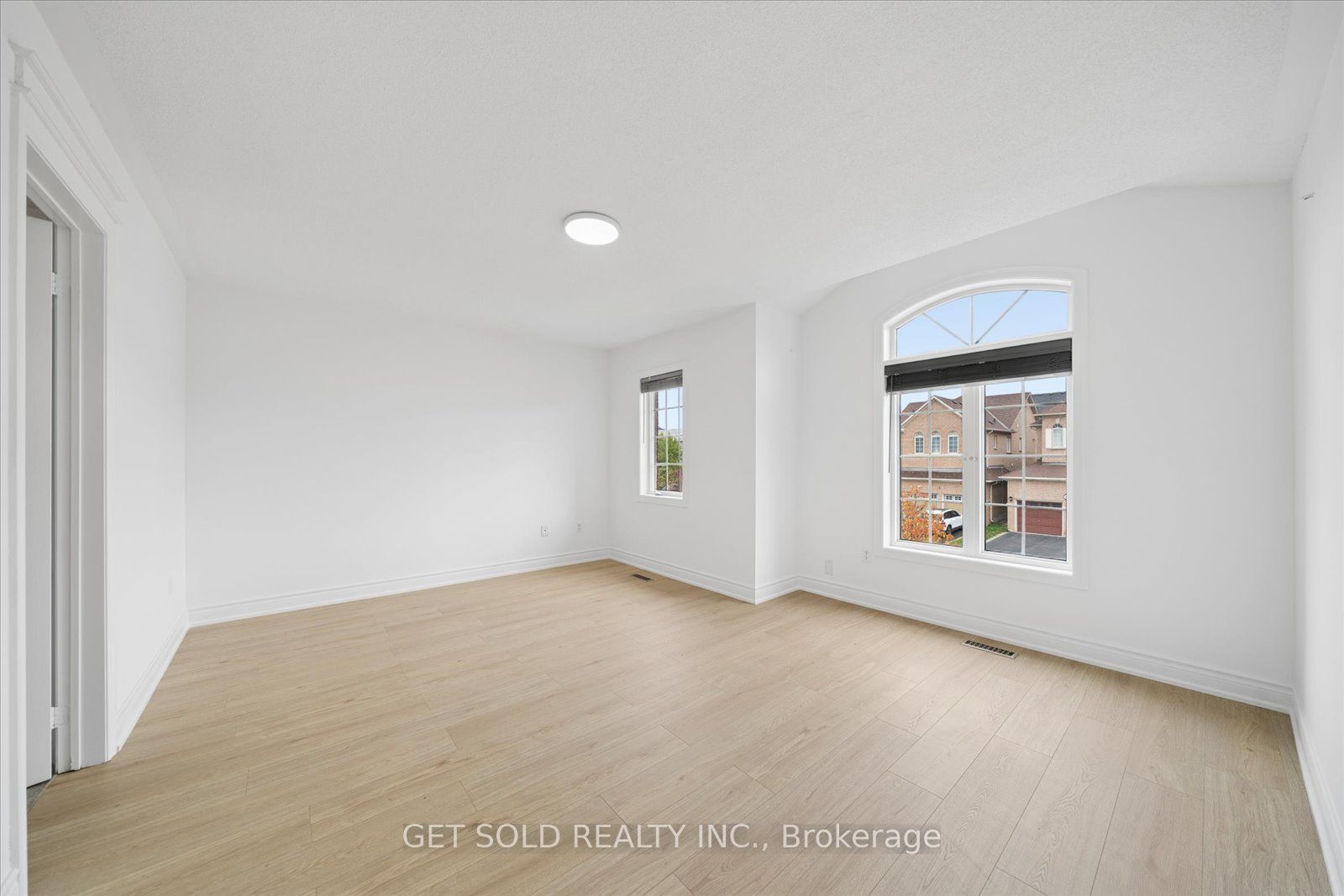 5 Ravine Edge Drive Property Photo 34