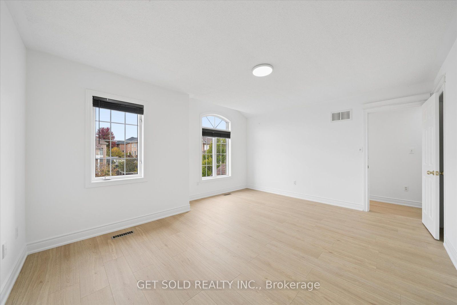 5 Ravine Edge Drive Property Photo 35