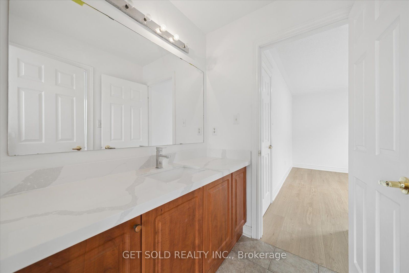 5 Ravine Edge Drive Property Photo 37