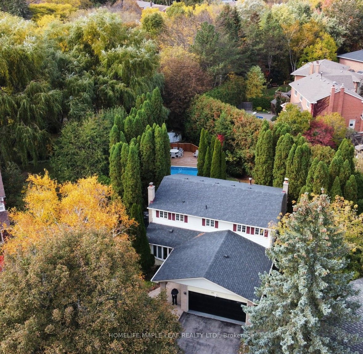 20 Brookfield Court Property Photo 3
