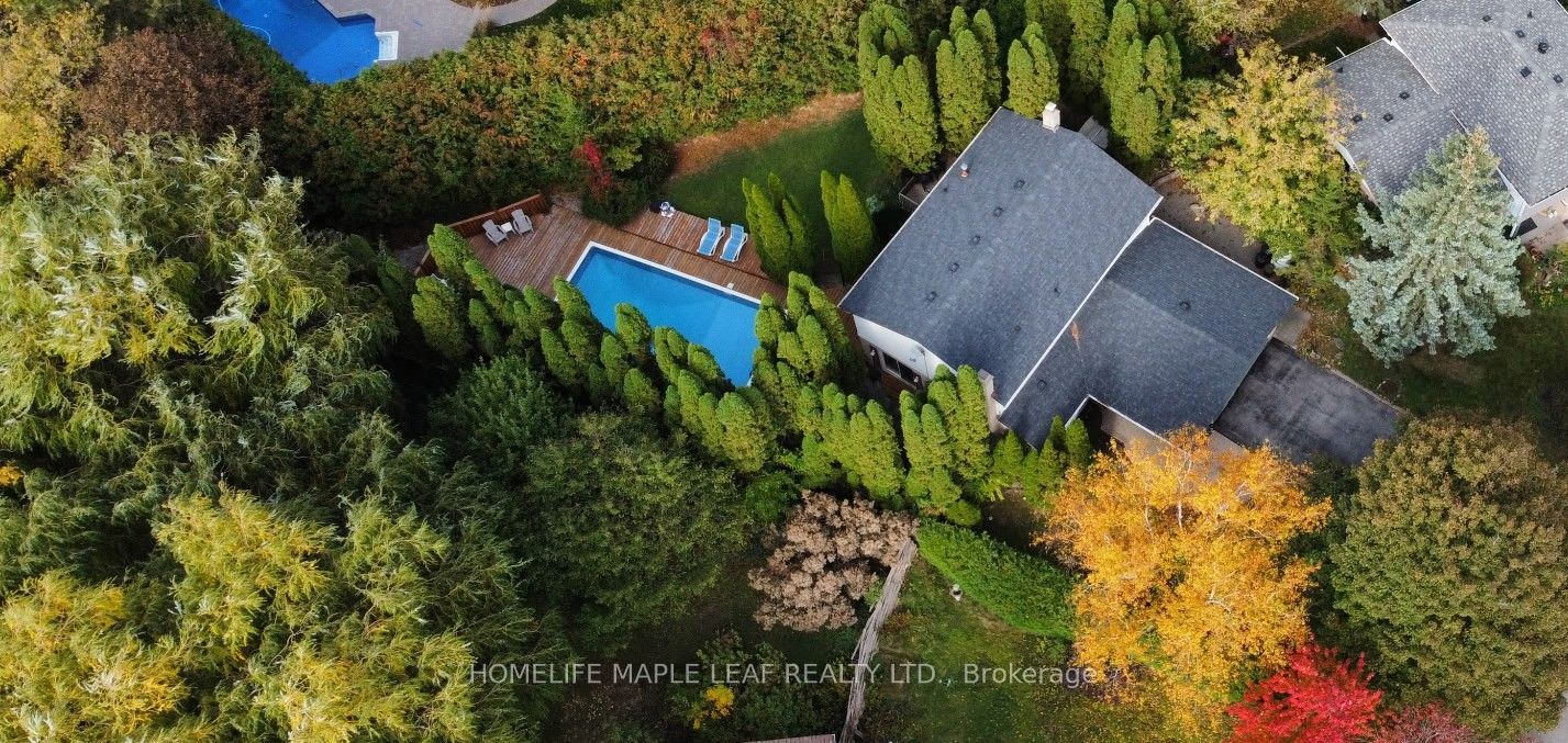 20 Brookfield Court Property Photo 5