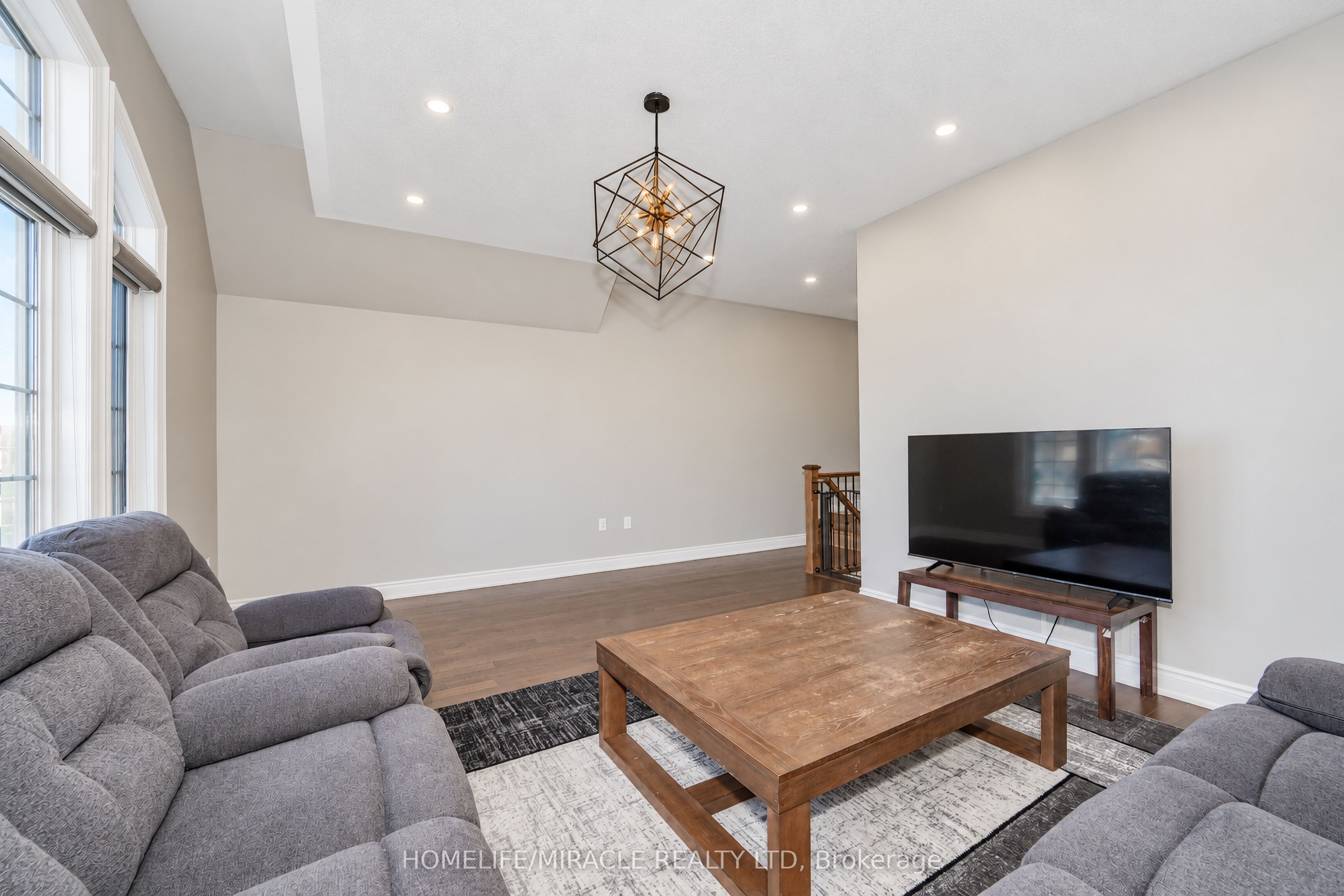 95 Scarlet Way Property Photo 36